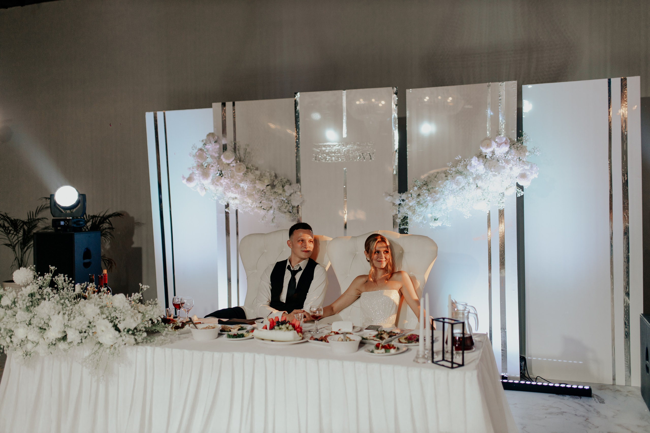Свадебный банкет в Санкт-Петербурге — Трогательная фотосессия с родными и лавстори. Фотограф в Санкт-Петербурге Лиза Семченкова