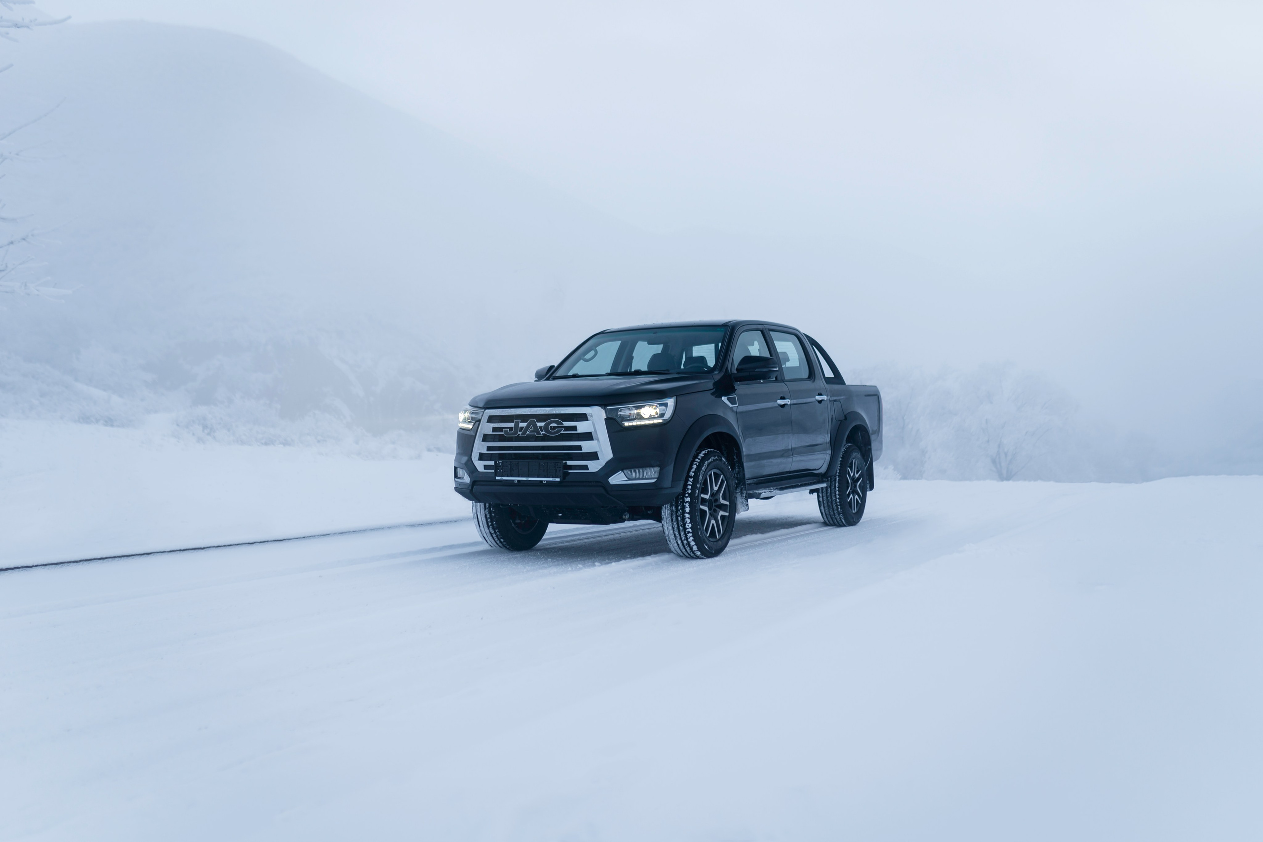 JAC T6. Чен Станислав | Автомобильный фотограф | Алматы, Казахстан