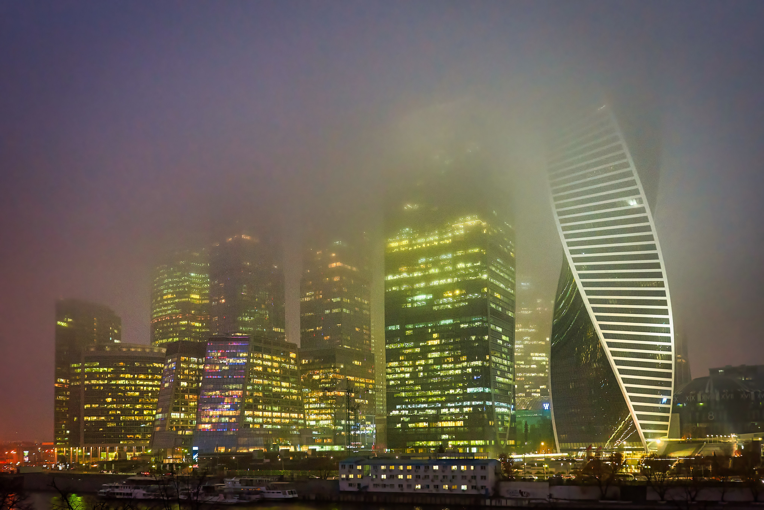 Женский портрет в Москва-Сити. Фотограф Владимир Артамонов