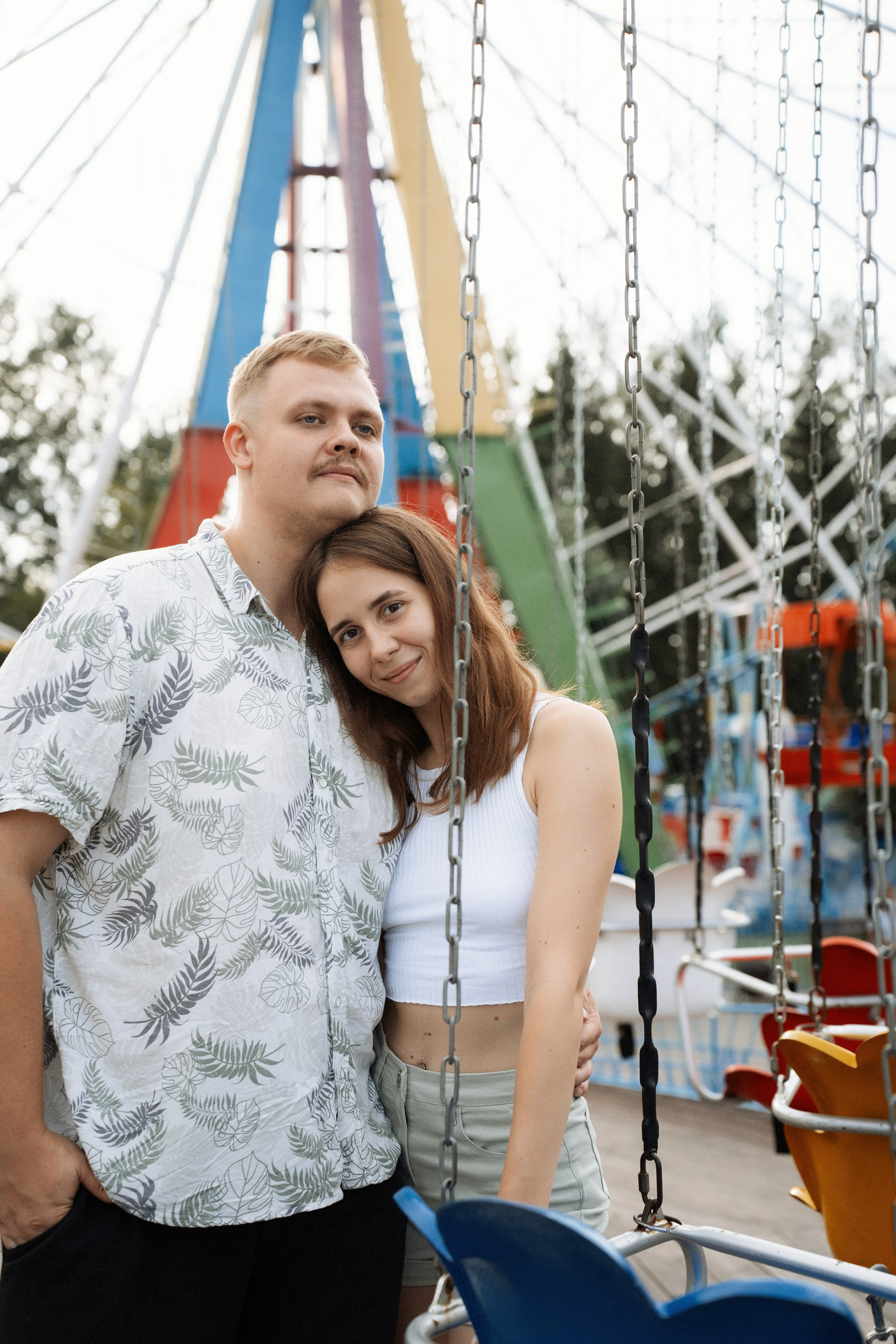 Глеб и Арина. Фотосессия в парке аттракционов. Яна Орехова. Фотограф в Томске