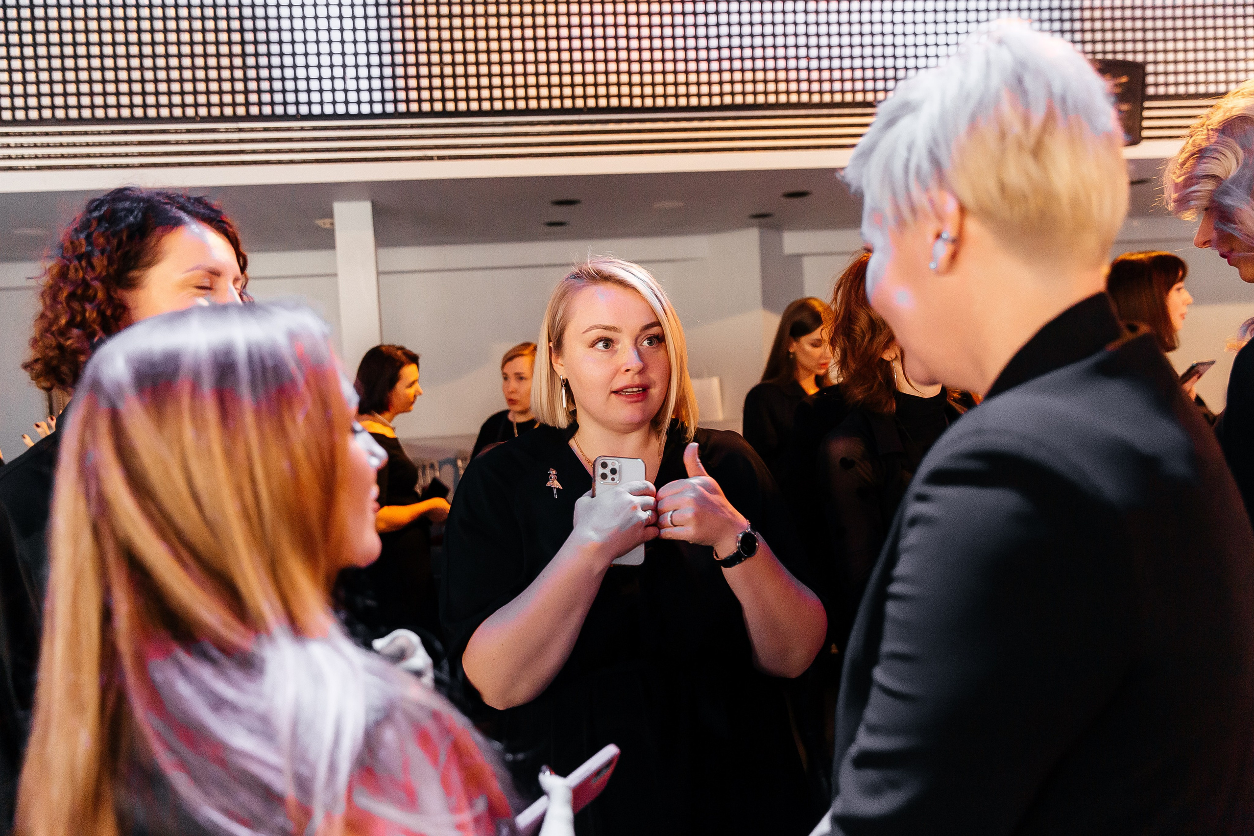 Фотозона+выступление спикеров. Фотограф в Красноярске Надежда Воскресенская