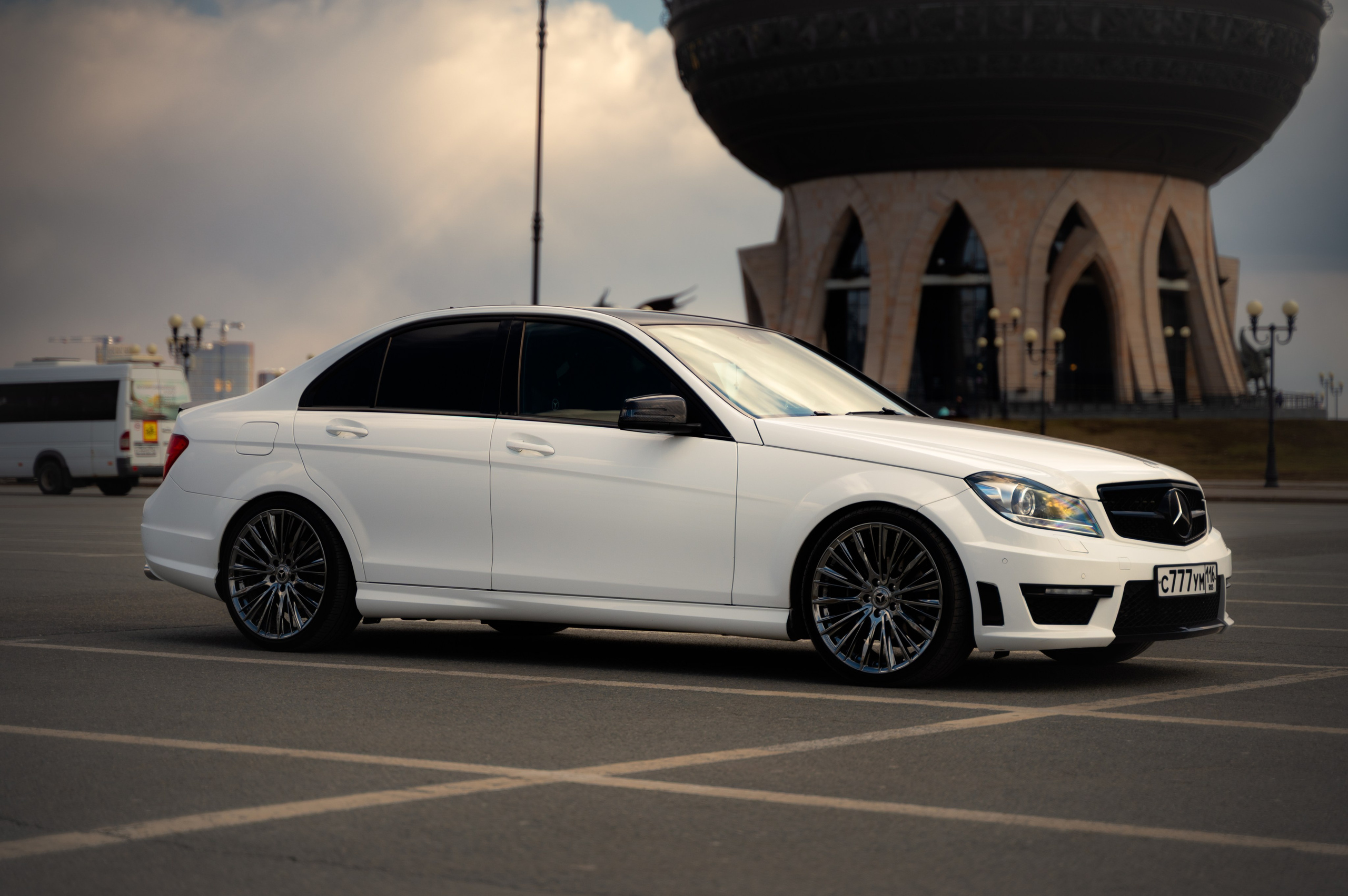 Автомобильная фотосъёмка Mercedes-benz c63 amg. Фотограф/видеограф Богдан Голованов