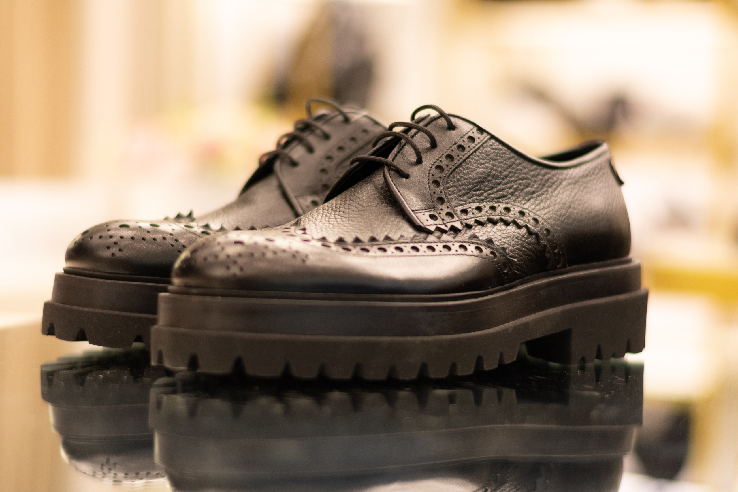 Для организаций. Предметная фотосессия для обувного магазина Capsula. Фотограф/видеограф Богдан Голованов