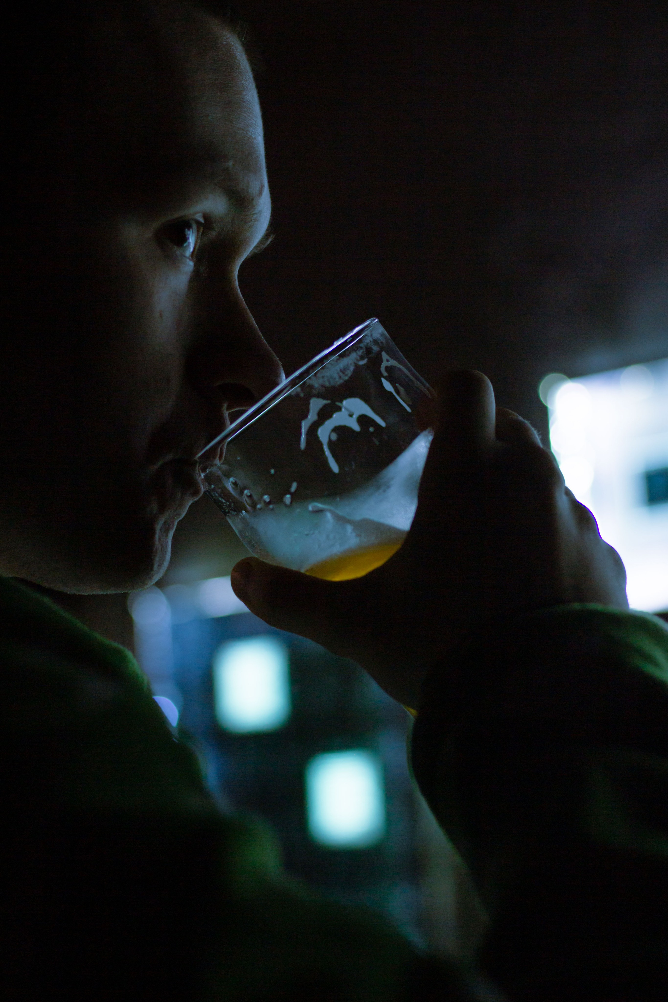 Бильярдная «Крученых» некрореализм. Юля Мурашова портретный и документальный фотограф