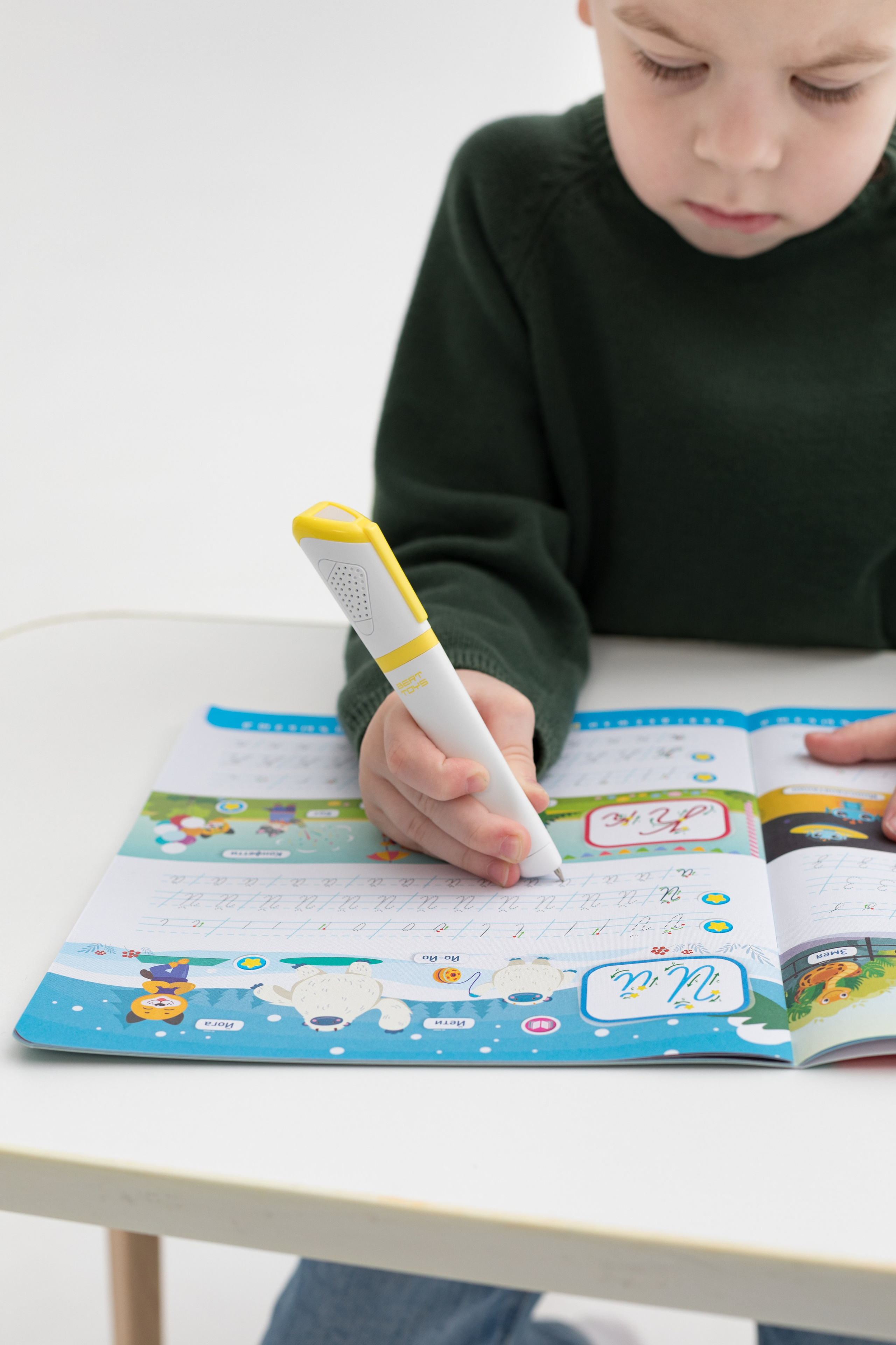 Съемка для детского бренда berttoys. Детский и контент фотограф Надя Волкова Санкт-Петербург