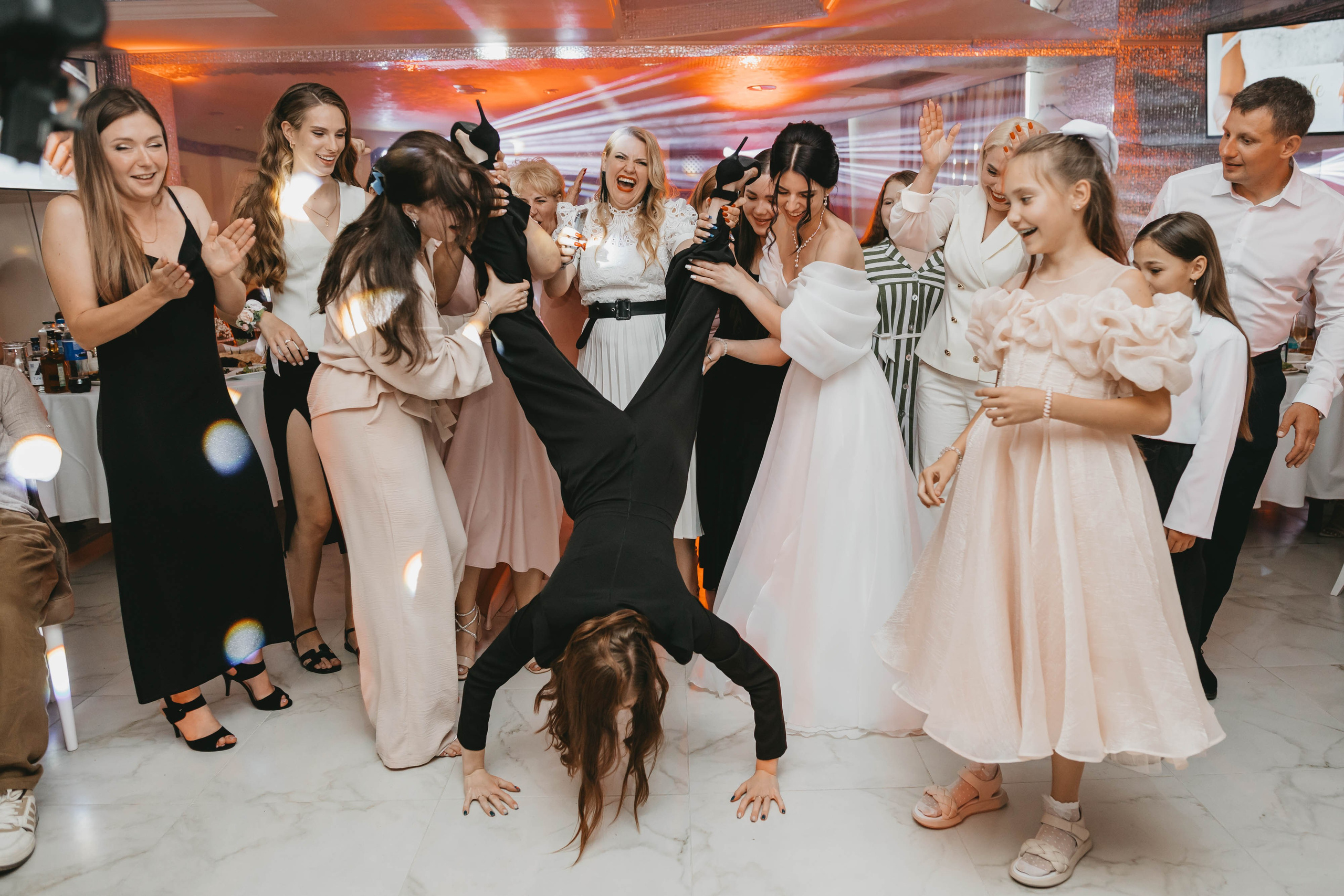 Свадебная прогулка. Свадебный и семейный фотограф Луганск, Ростов, Краснодар Роман Мацнев