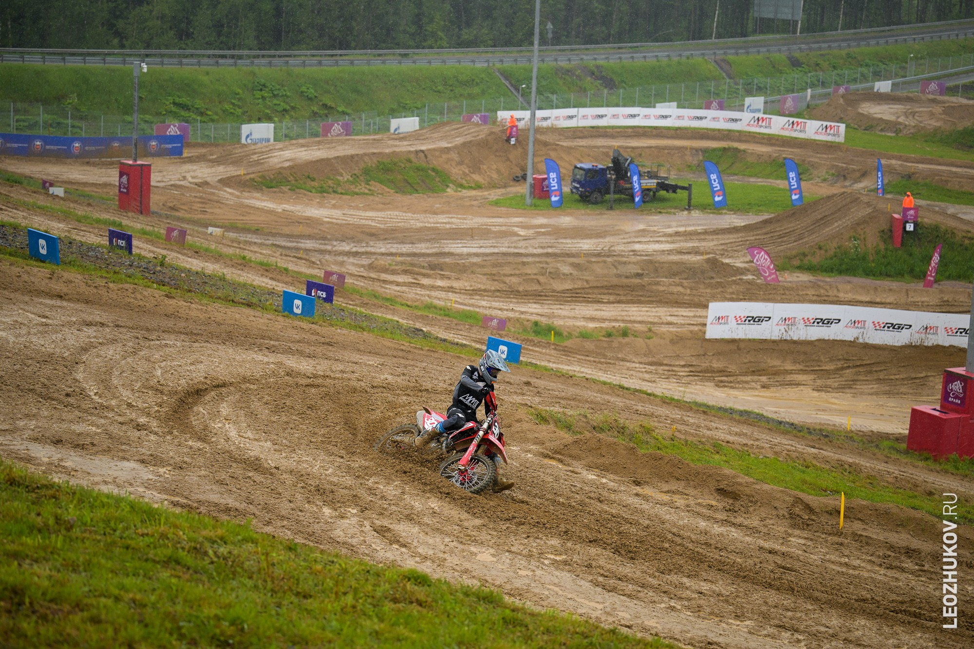 1 round of ММТ RGP russian motocross championships. Sports photographer Leonid Zhukov
