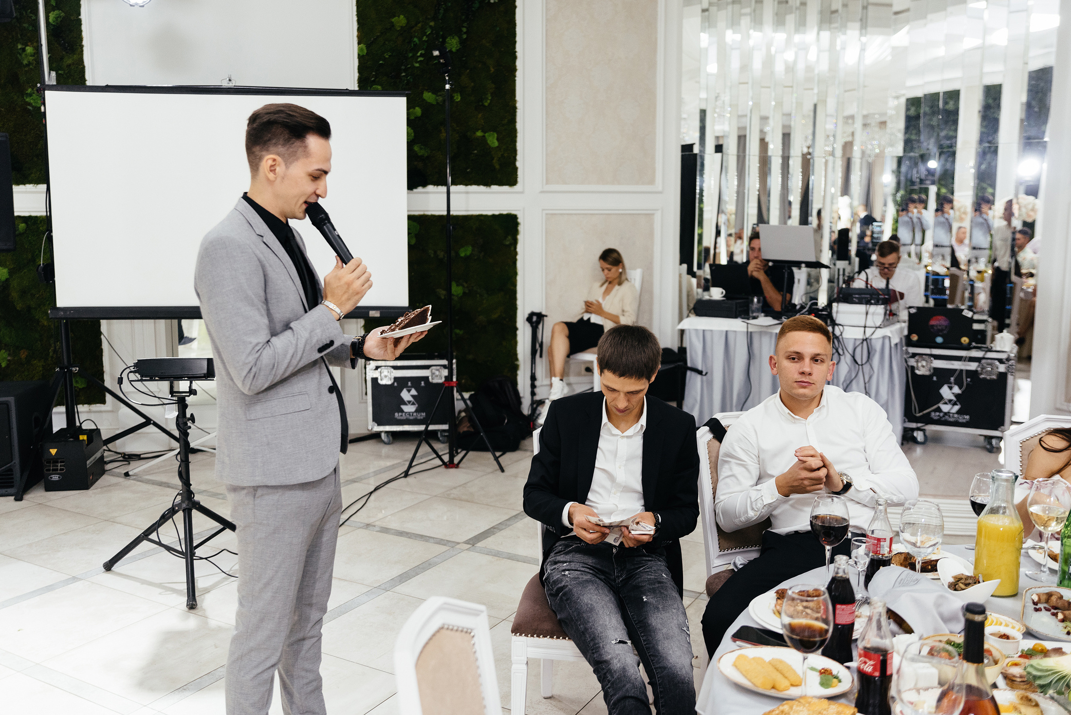 Андрей и Ксюша. Свадебные, портретные и семейные фотографы в Петербурге