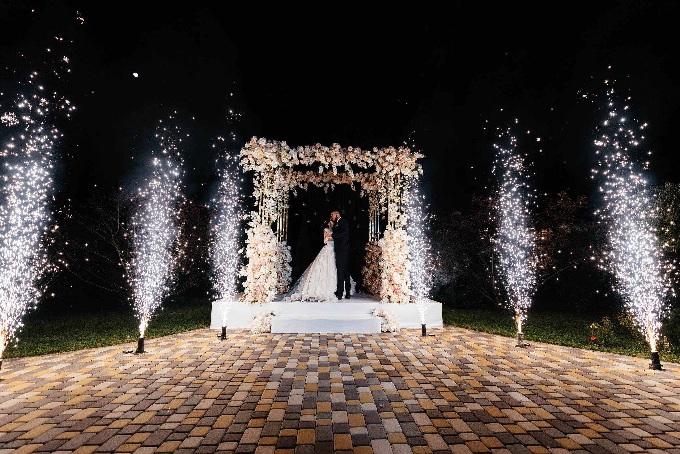 Андрей и Ксюша. Свадебные, портретные и семейные фотографы в Петербурге