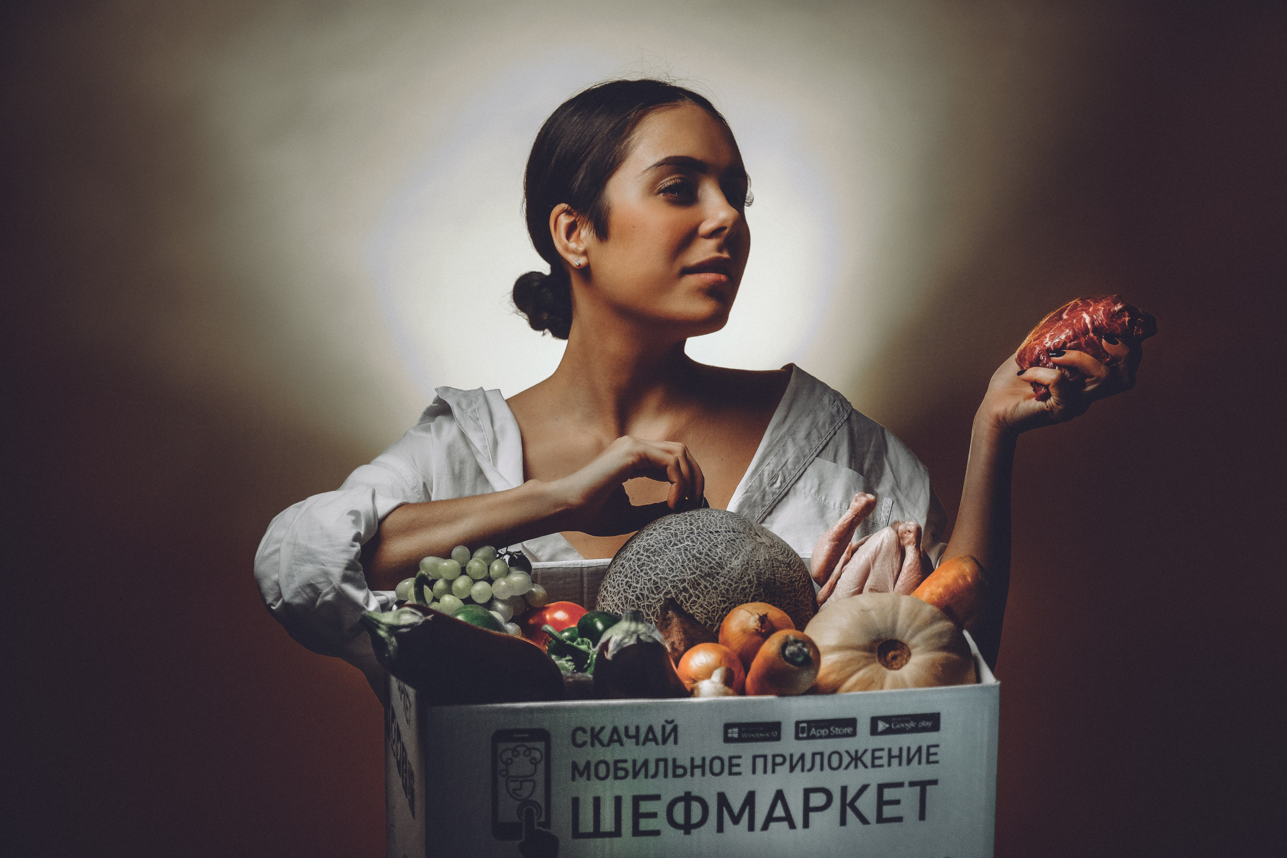 Пародия на картину мальчик с корзиной фруктов