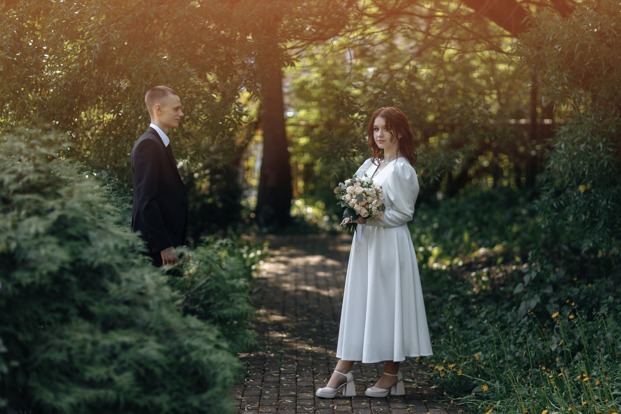 Свадебная прогулка в Смоленске. Свадебный фотограф Вашкевич Денис