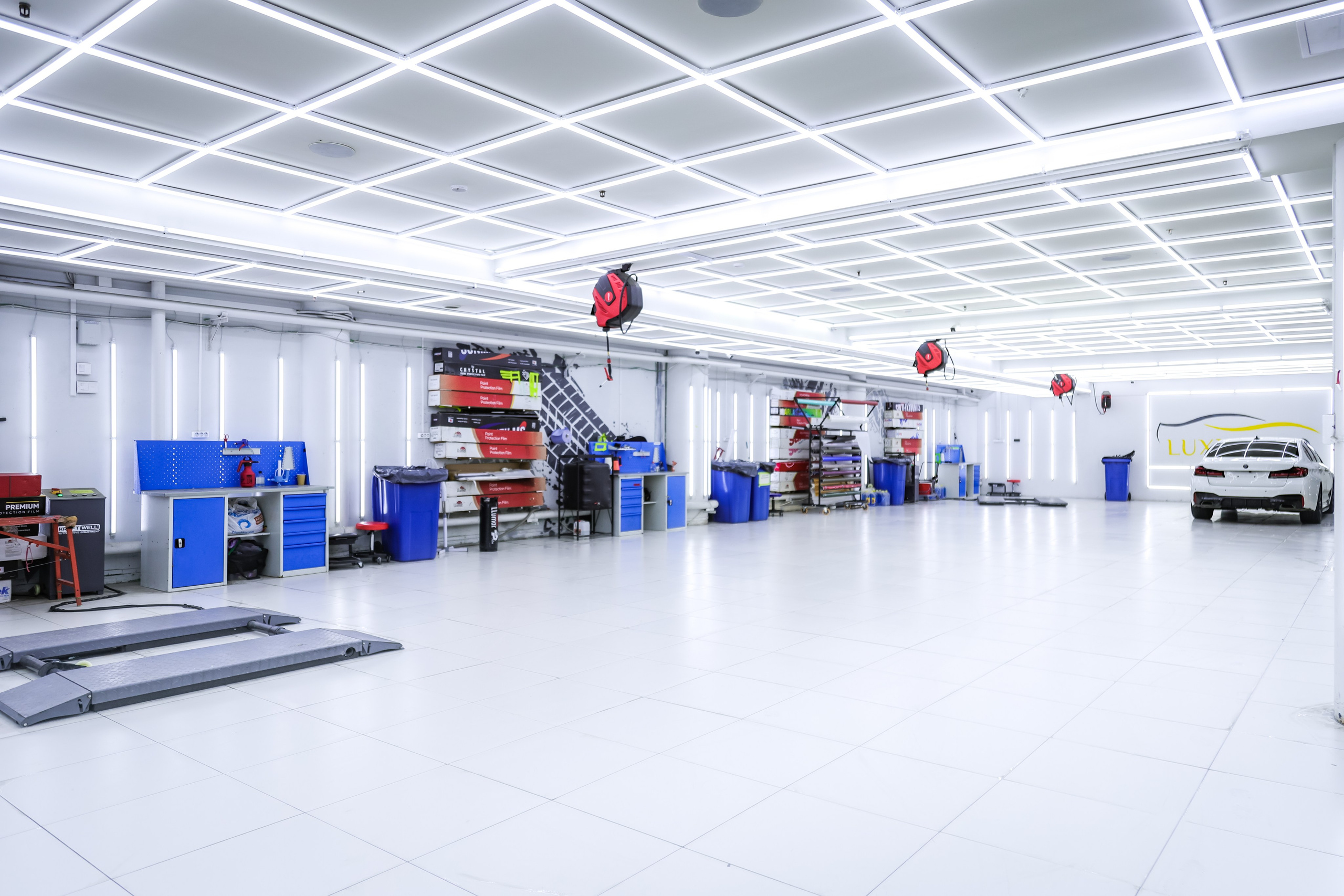 LUXE AUTO DETAILING. Mixturecaptures