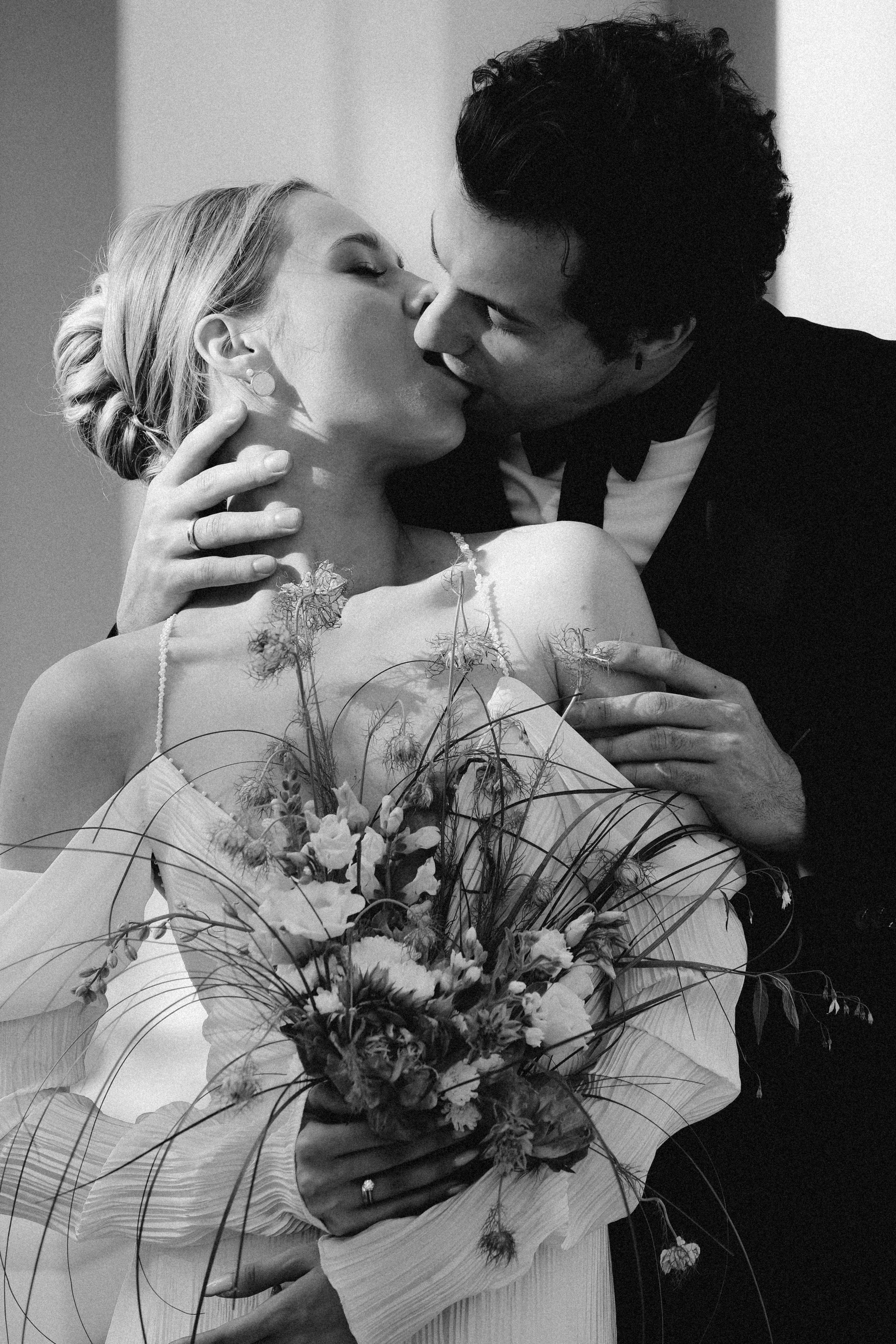 СВАДЕБНАЯ СЬЕМКА В ПАРКЕ ОРАНИЕНБАУМ. Профессиональный фотограф, Санкт-Петербург — Виктория Богомолова