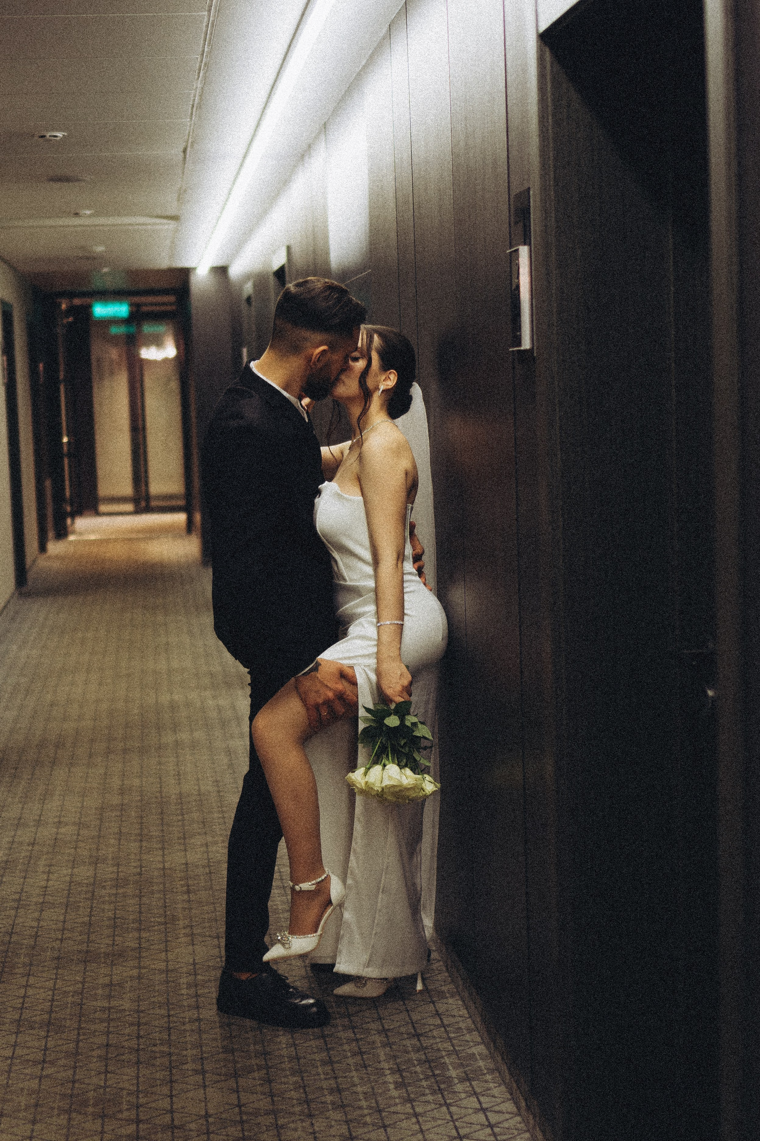 СВАДЕБНАЯ СЬЕМКА СБОРОВ ЖЕНИХА И НЕВЕСТЫ В ОТЕЛЕ И ТАКЖЕ ФОТОСЕССИИЯ В ОТЕЛЕЕ МЕГАПОЛИС БРЯНСК. Профессиональный фотограф, Санкт-Петербург — Виктория Богомолова