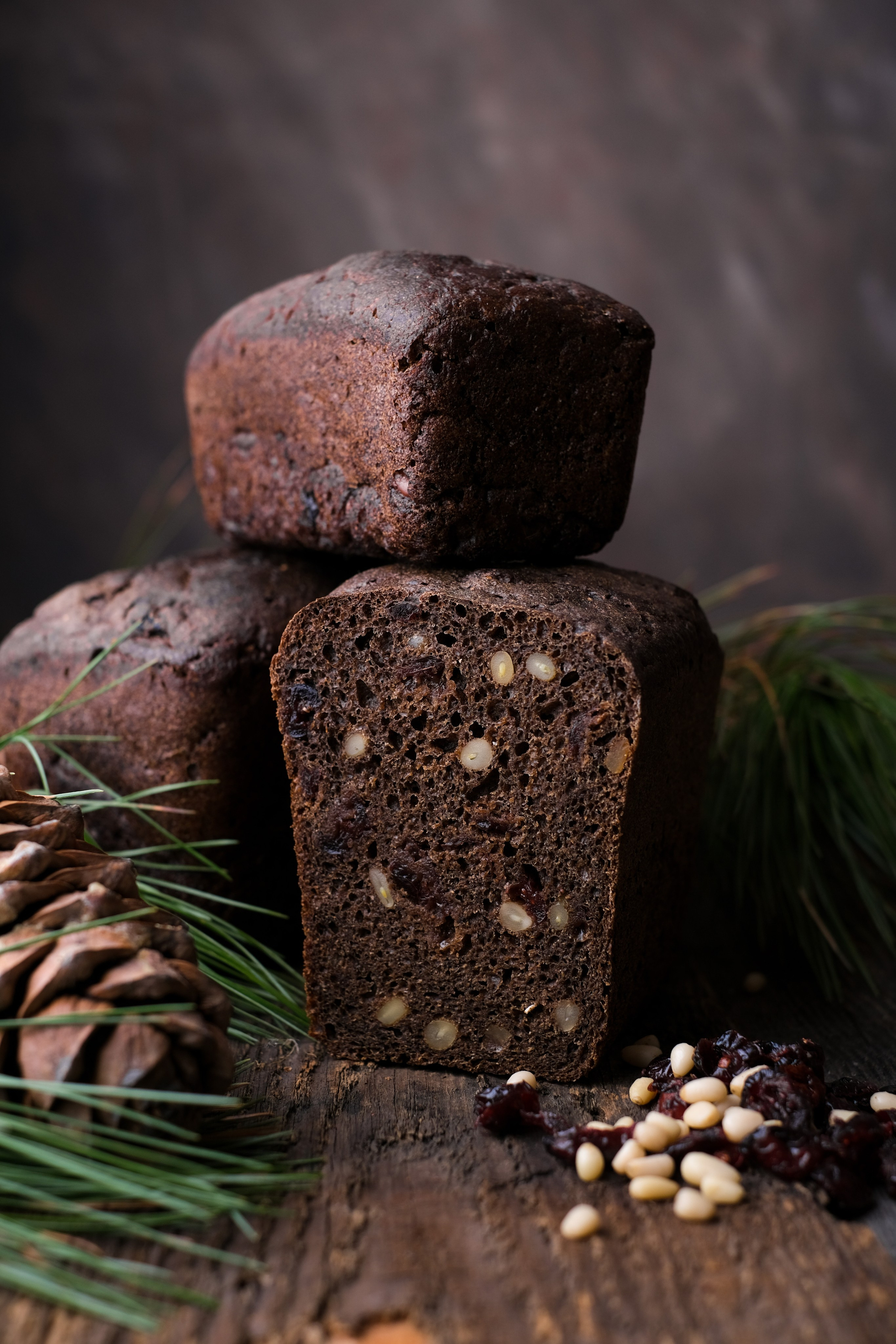 Черный хлеб с орехами 