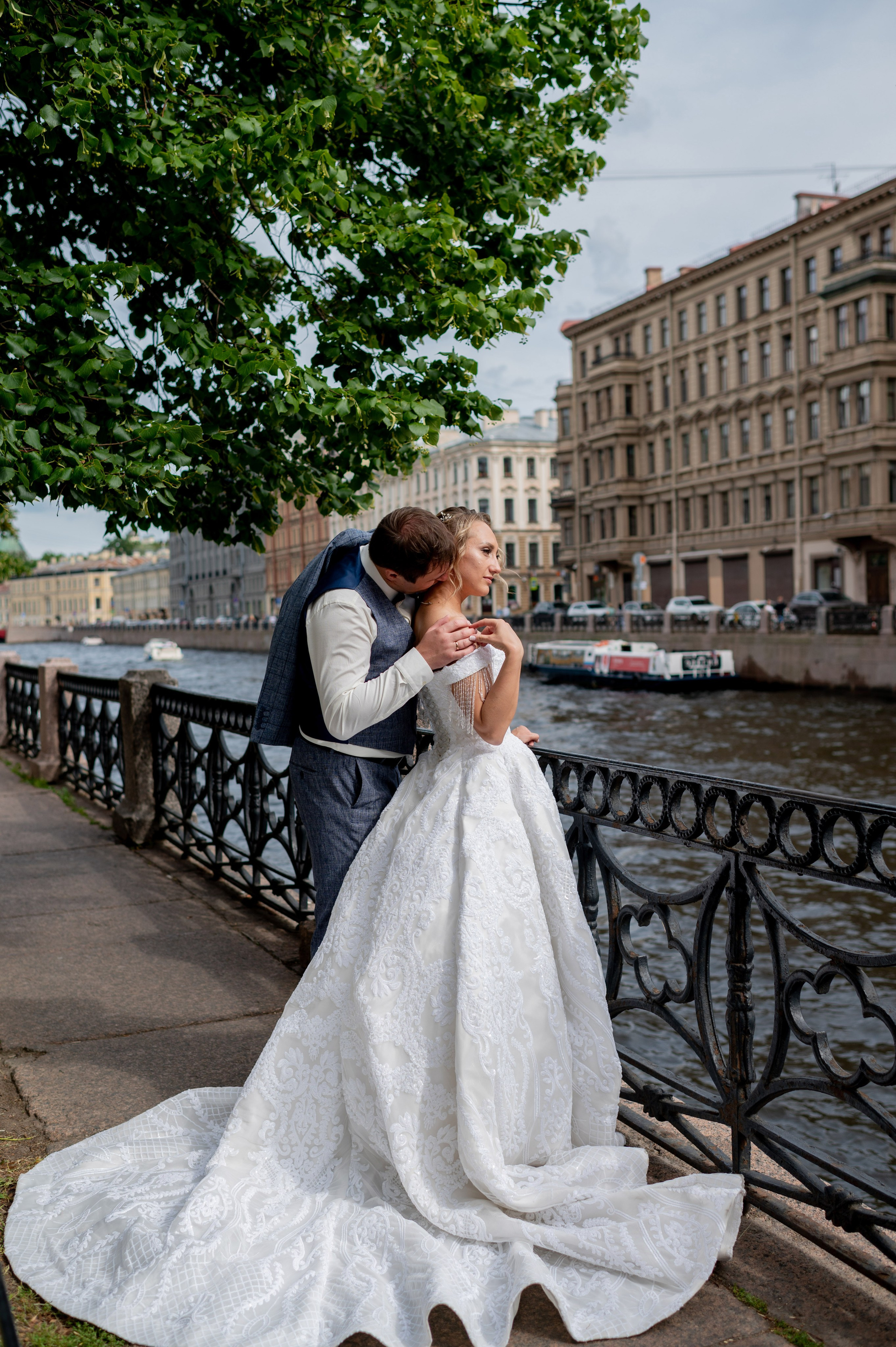 Анастасия и Игорь (фотосессия во Втором Дворце Бракосочетания, Польский сад, здание городской Ратуши). Портретный, семейный и свадебный фотограф в Санкт-Петербурге и в Пушкине Ширяев Денис