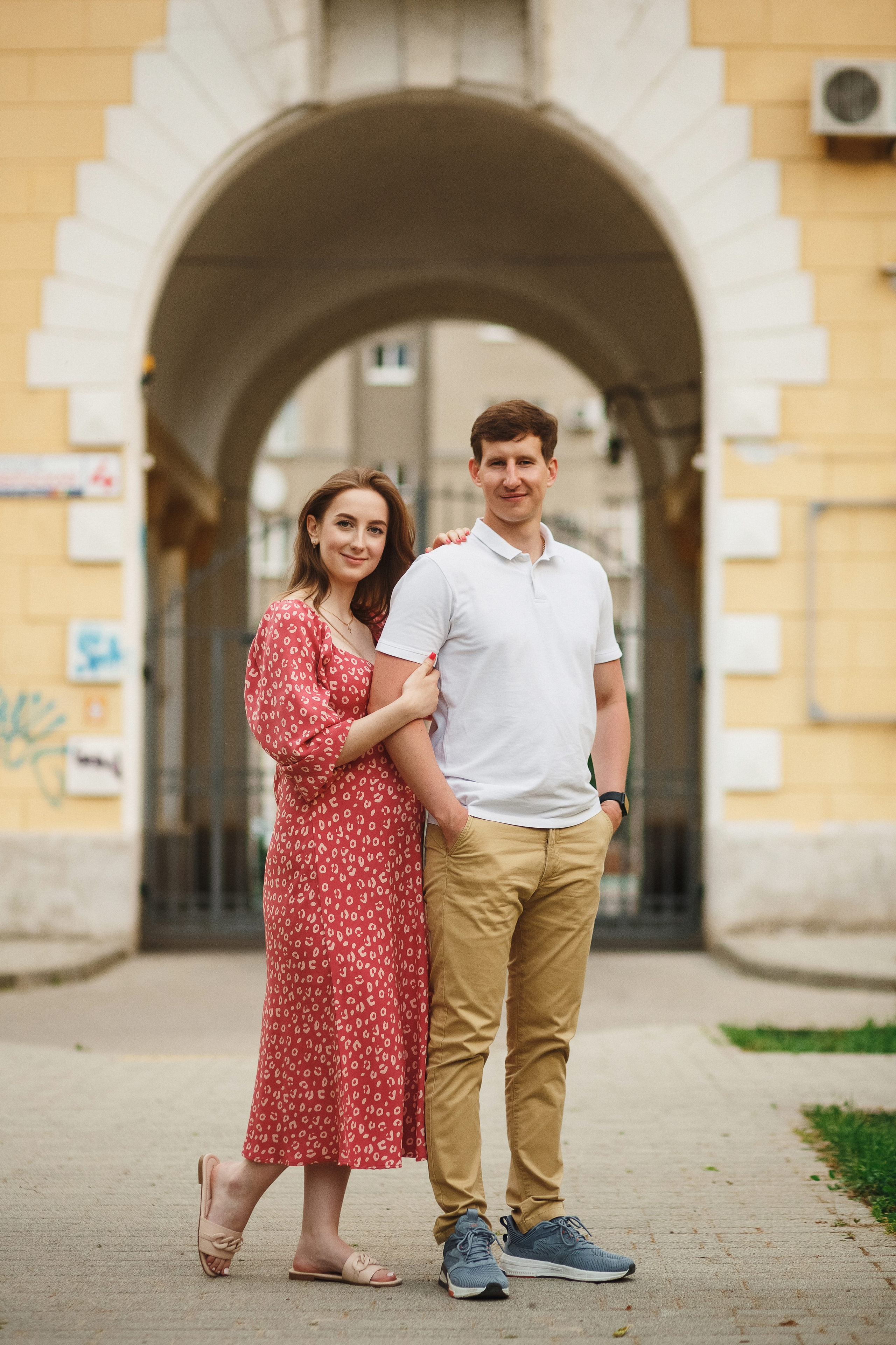 Романтика на улице Петровская в Таганроге: Денис и Аня. Свадебный и семейный фотограф в Таганроге Бакарюк Антон