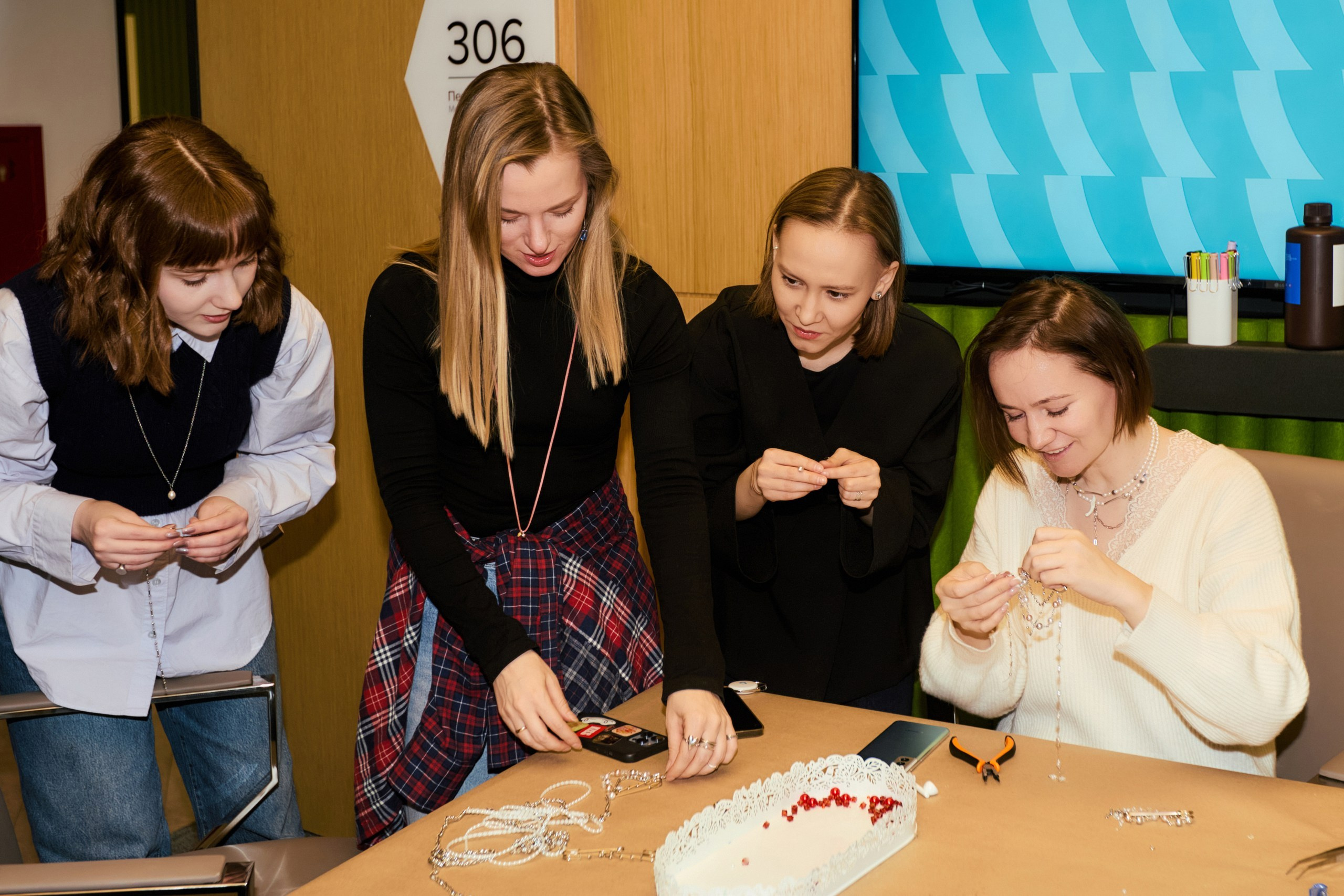 VK TECH / Весна в эфире. Home