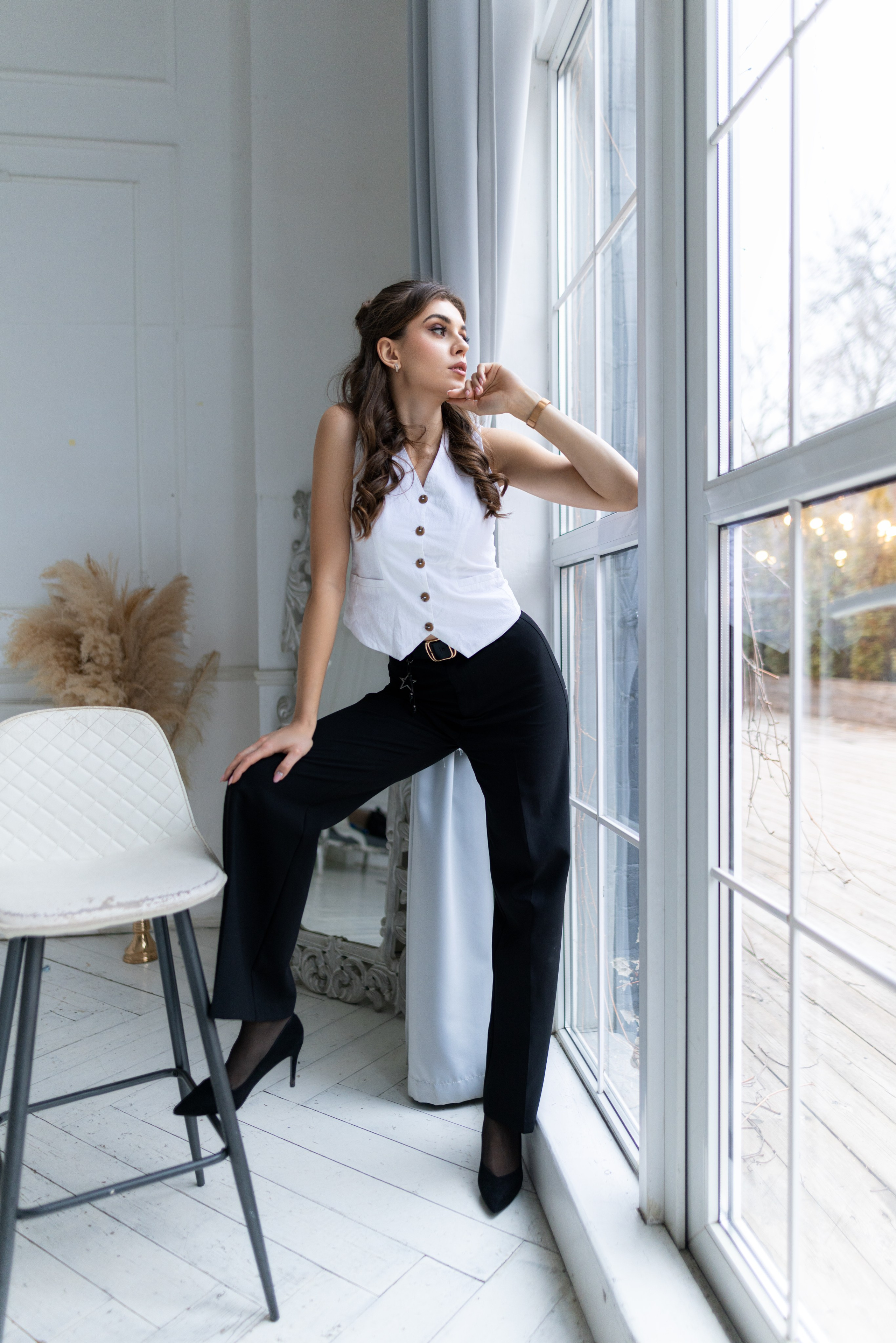 Студийная съемка с Кариной в интерьере в формате для «себя». Дмитрий Шульгин, портретный фотограф в Воронеже