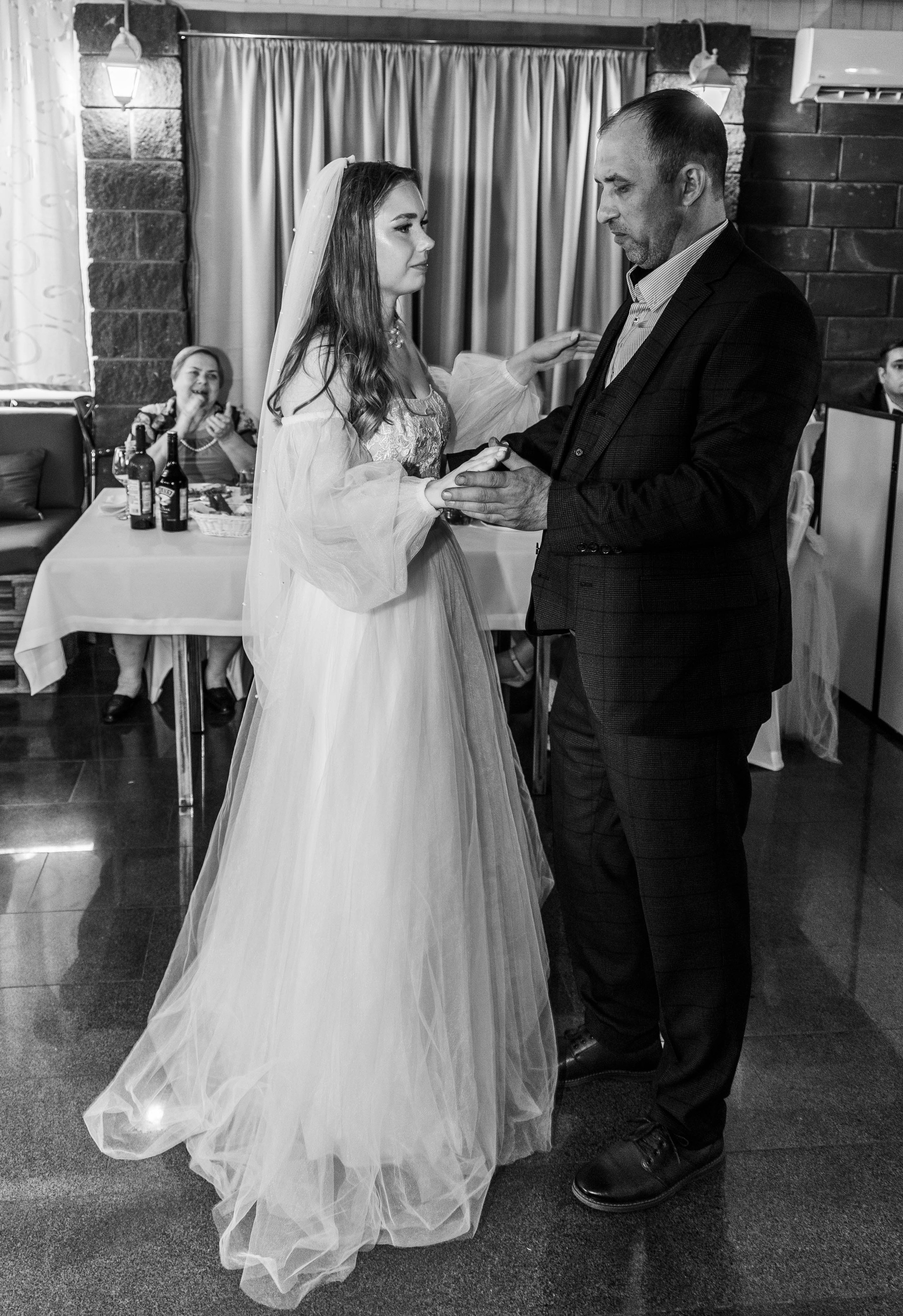 Свадебная фотосессия свадебный фотограф Татьяна Марсуверских свадебная фотопрогулка Москва Жуковский. Фотограф для маркетплейсов, фотоуслуги в Жуковском Татьяна Марсуверских