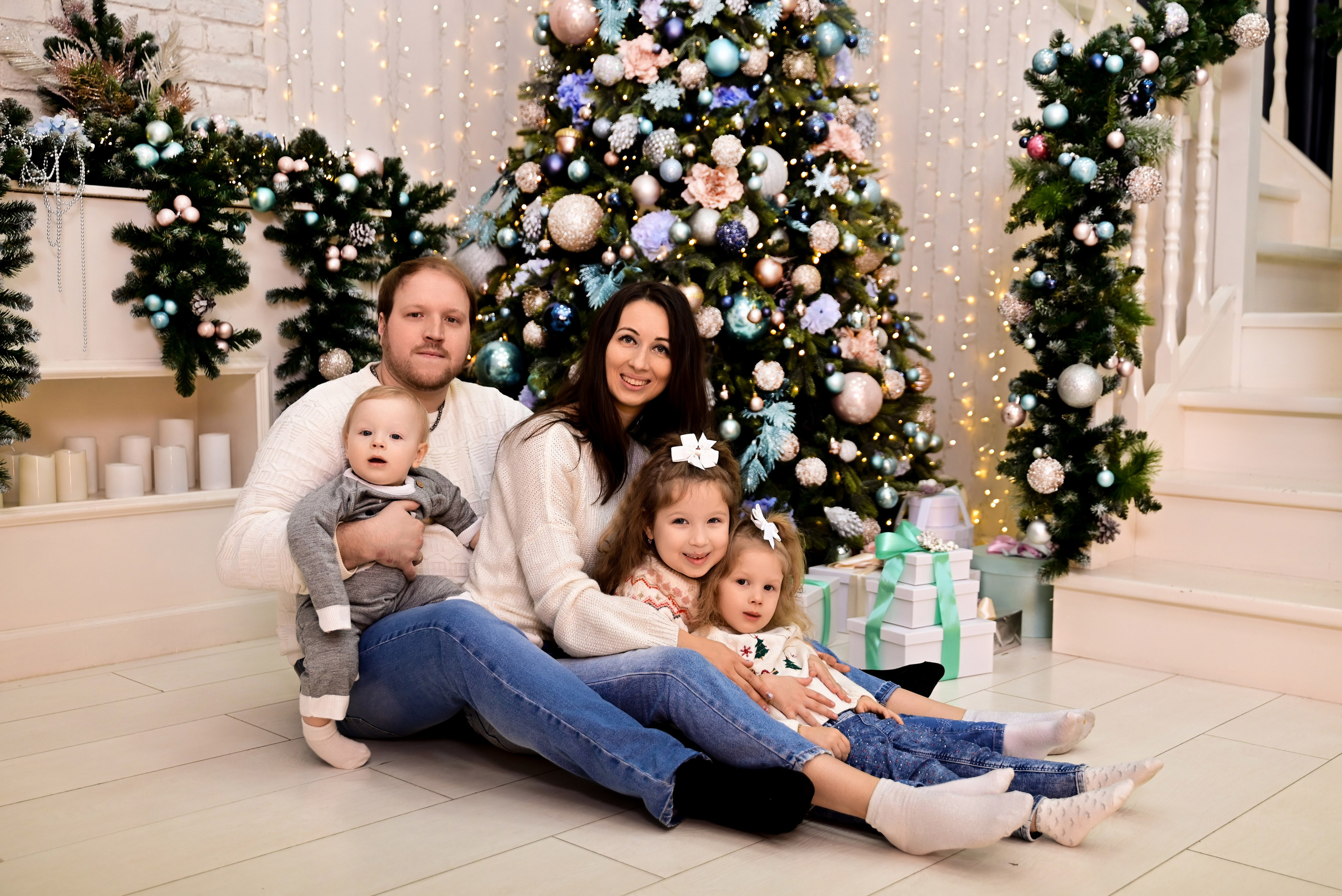 Новогодняя фотосессия. Фотостудия Зефир. Фотосессии в студии под ключ. Москва. Семейные и детские фотосессии