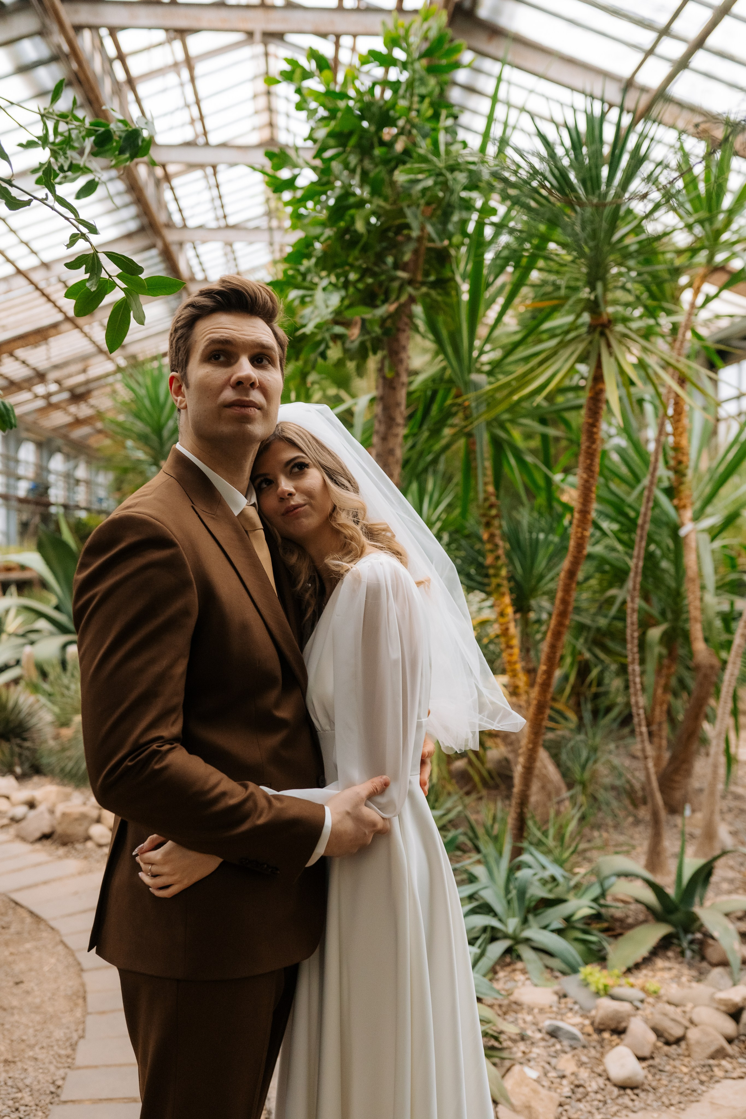 Свадебная фотосессия в оранжерее, Москва. Свадебный фотограф в Москве Анна Полушина