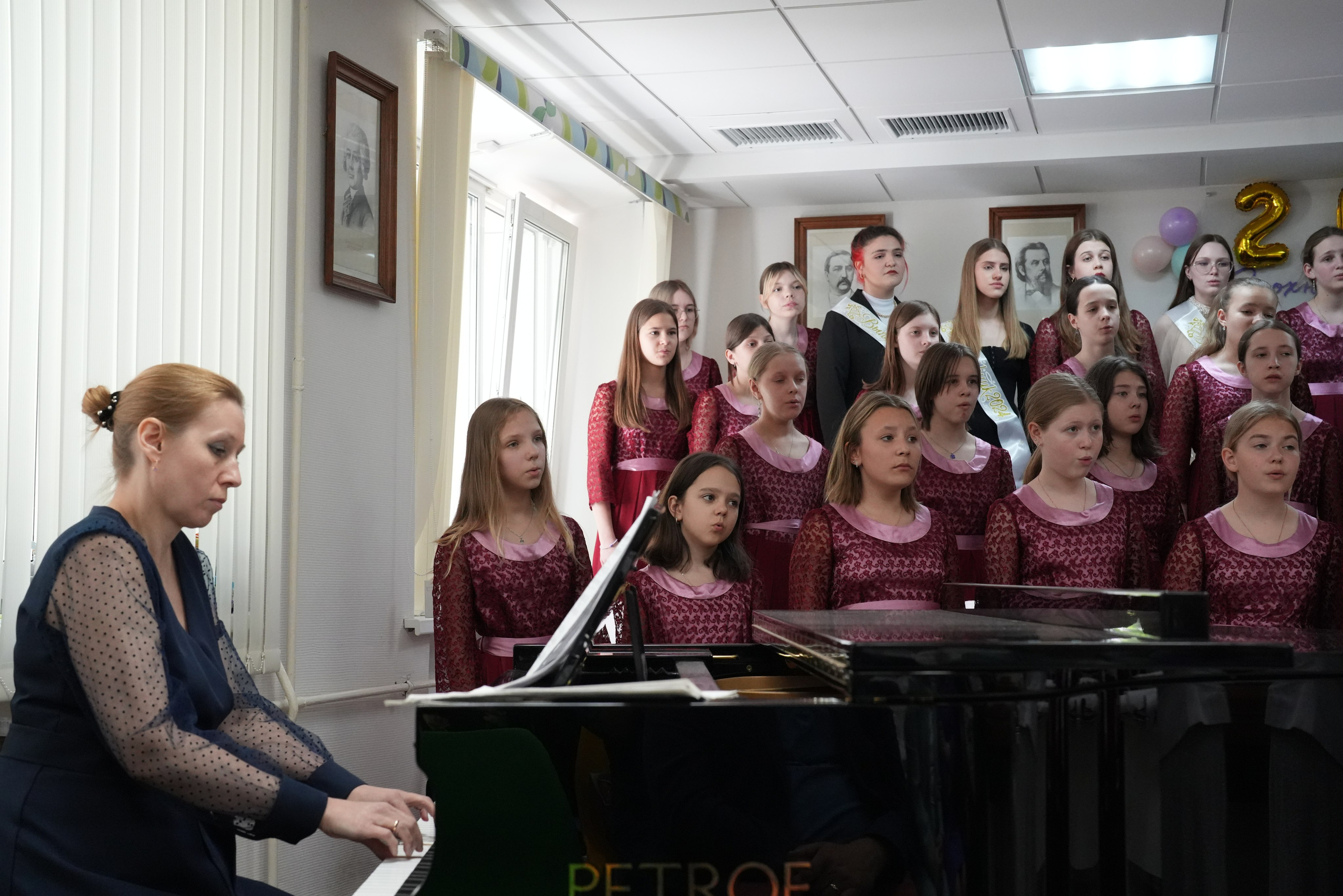 Выпускной в музыкально-хоровой школе г. Москвы № 106. Семейный и детский фотограф в Москве Оксана Чибизова