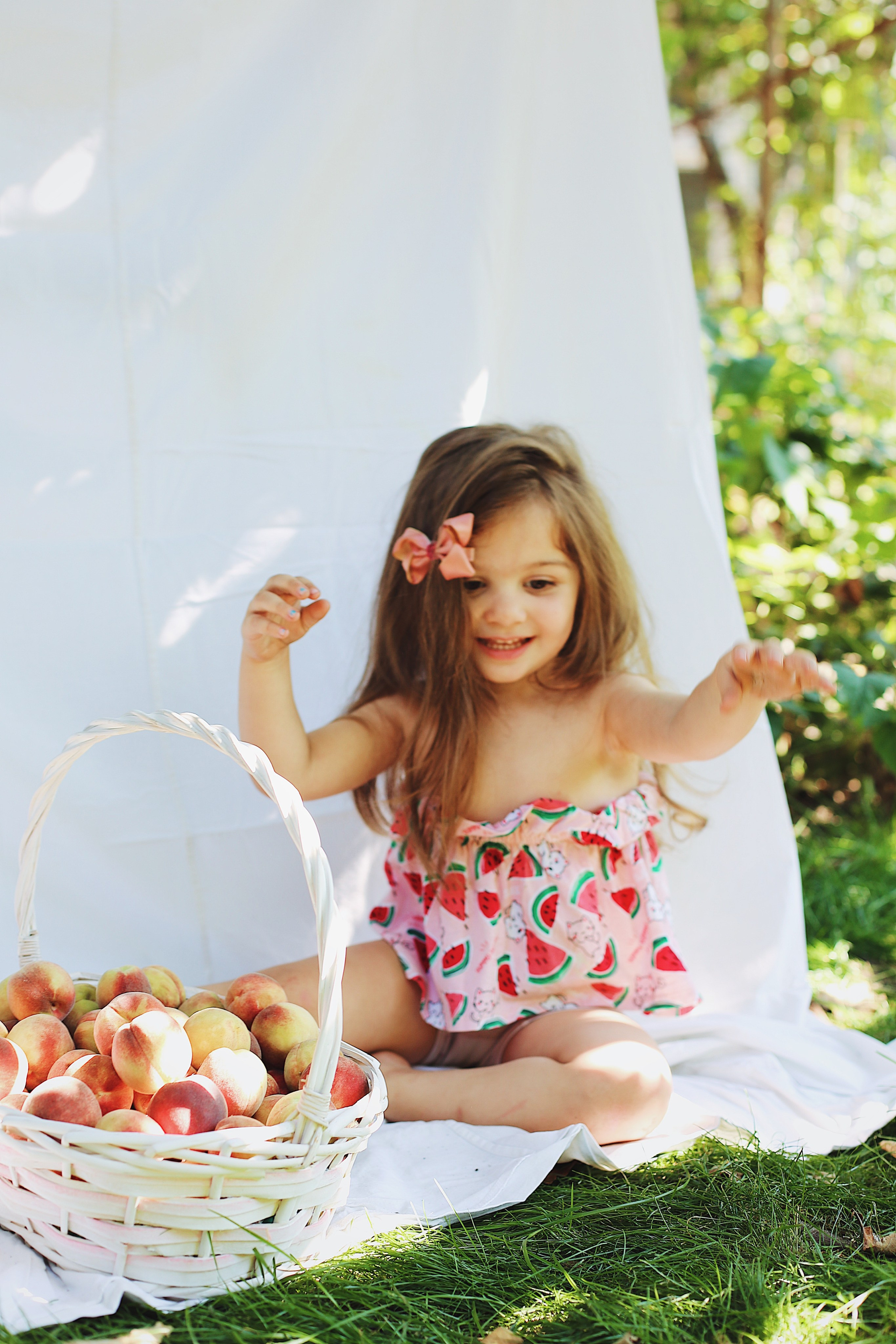 Эмили. Персики. Фотограф Пирумян Анна. г. Сургут, г. Воронеж