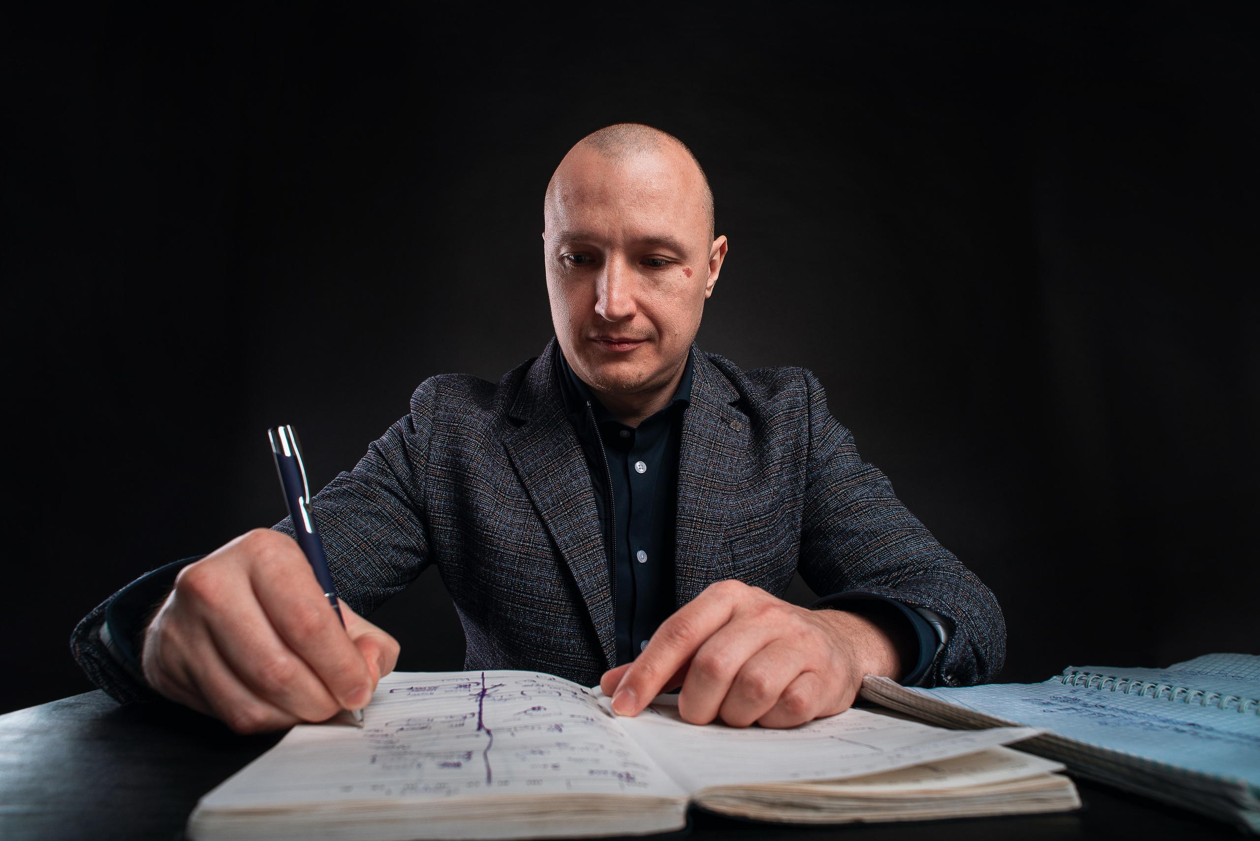 В студии. Свадебный и репортажный фотограф