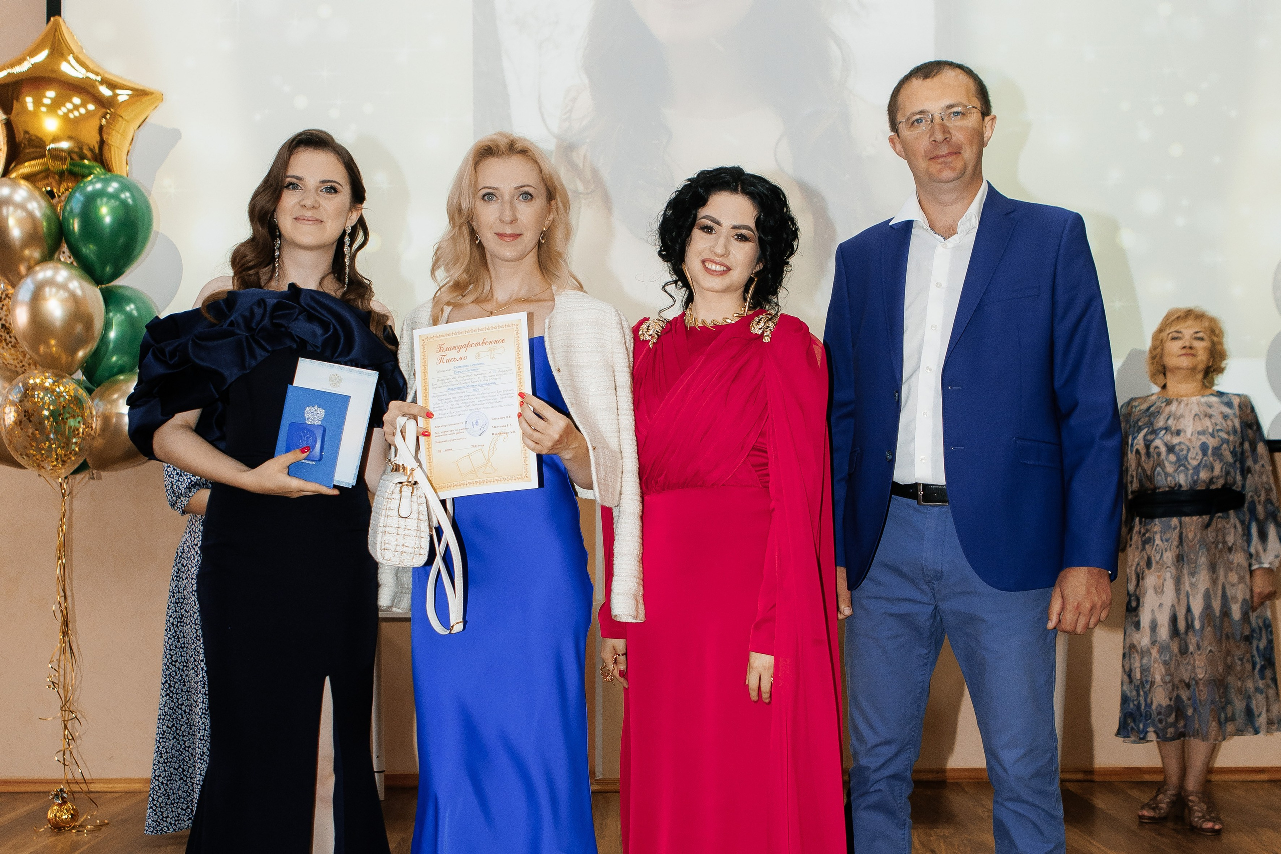 Выпускной Гимназия 12 2024 г. Свадебный и портретный Фотограф в Липецке Дмитрий Котюков