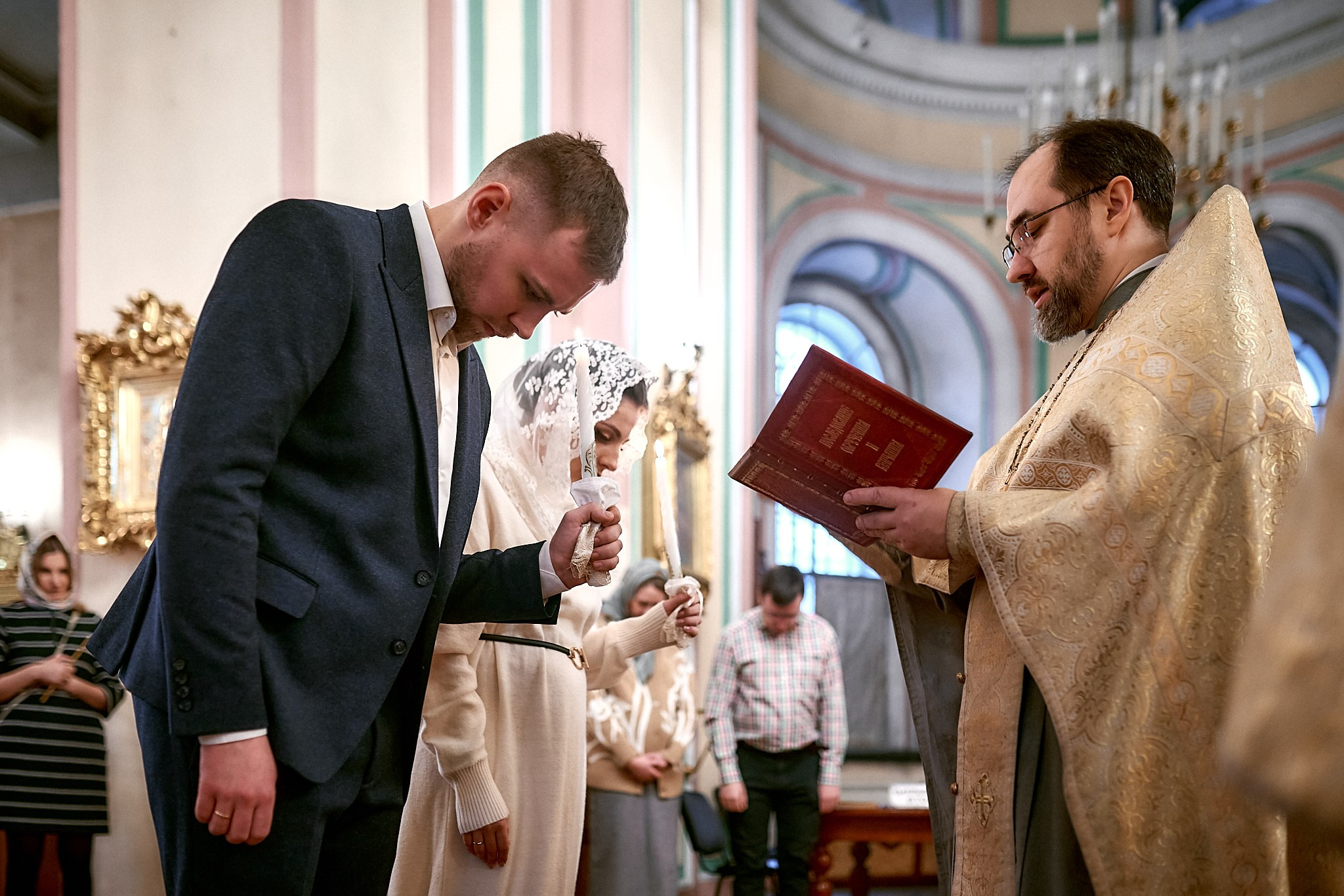 Венчание Артёма и Екатерины | Владимирский собор. Свадебный фотограф в Санкт-Петербурге Славин Денис