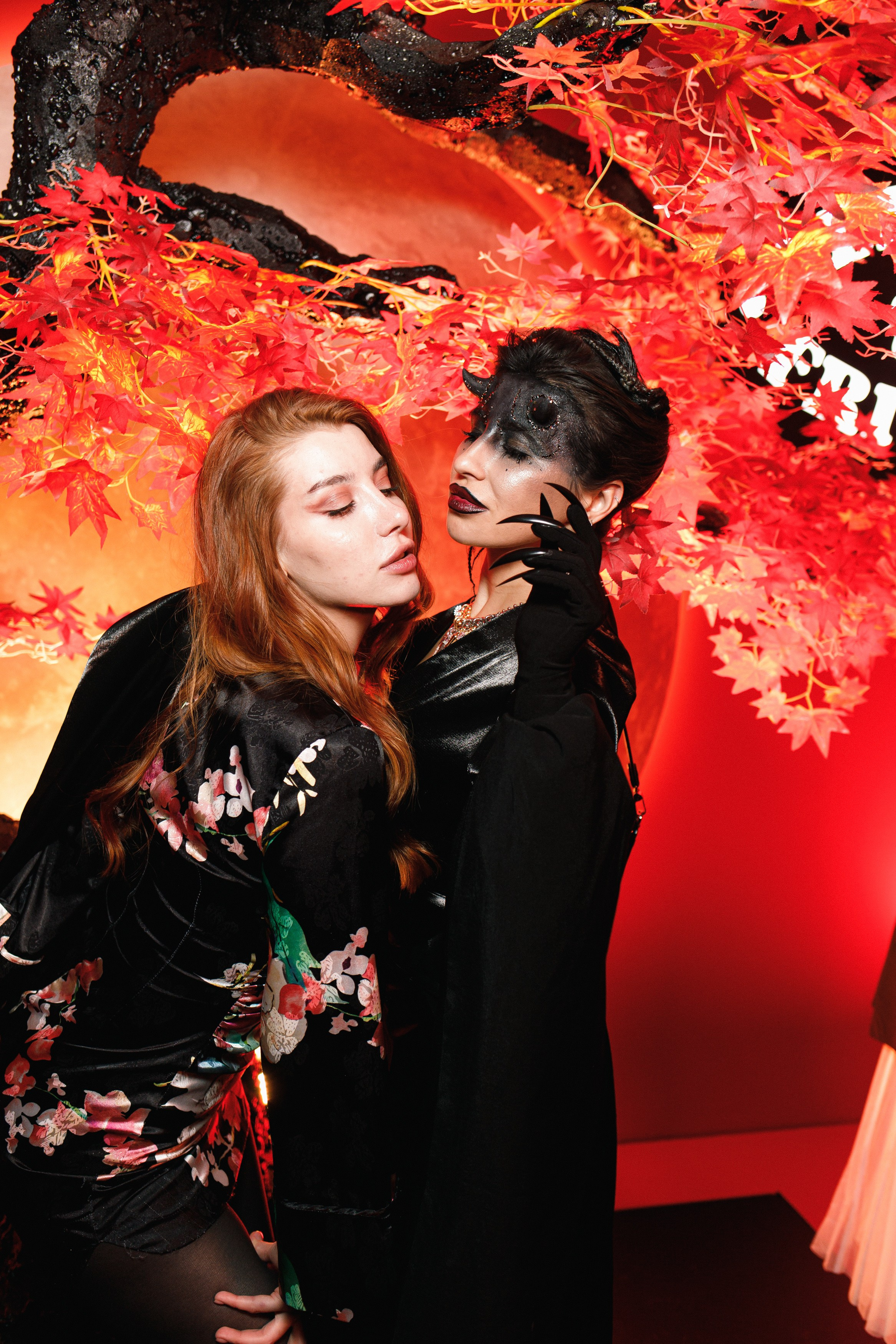 ILLEGAL FRIENDS | ASIA. СВОИ. ФОТООТЧЕТЫ-СОБЫТИЯ-МЕСТА