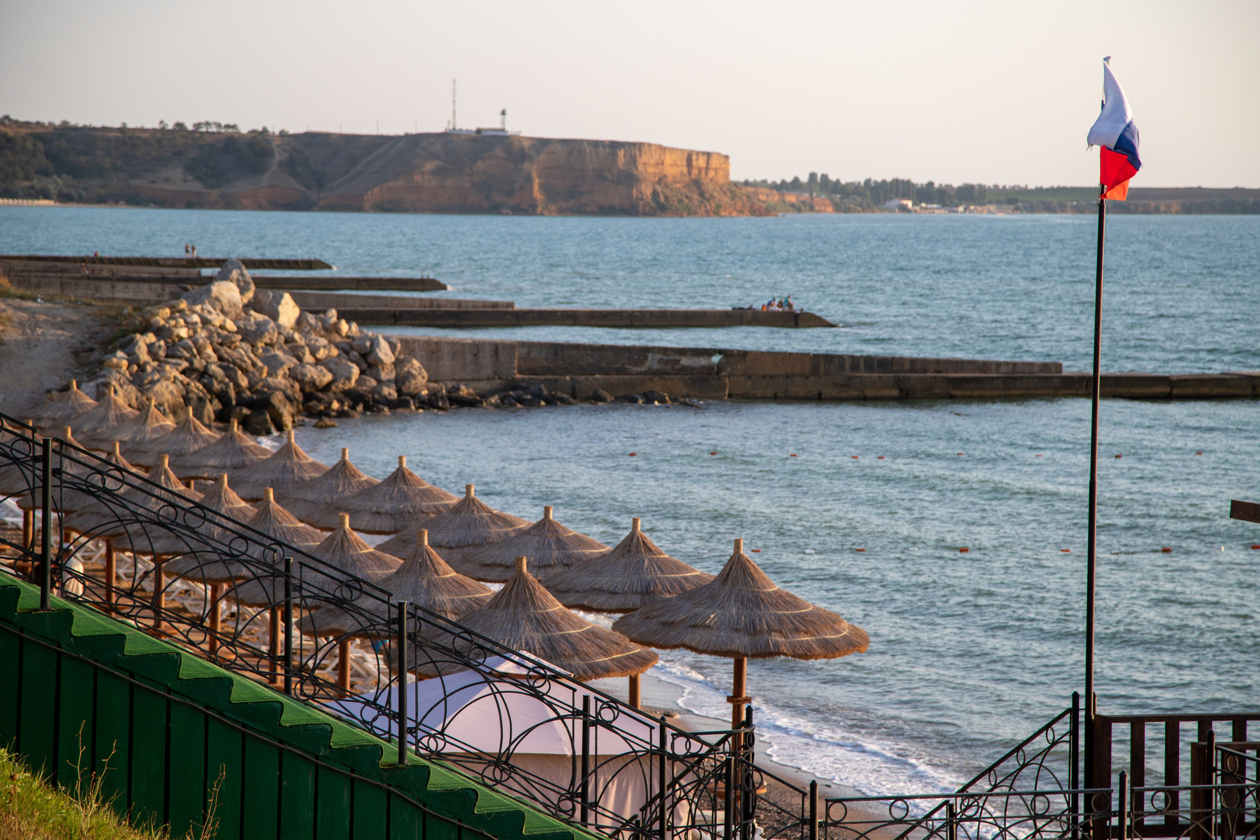 Фотографии природы Крыма из 2021 года. Море, холмы, закаты. Фотограф видеограф широкого профиля Денис Захаров
