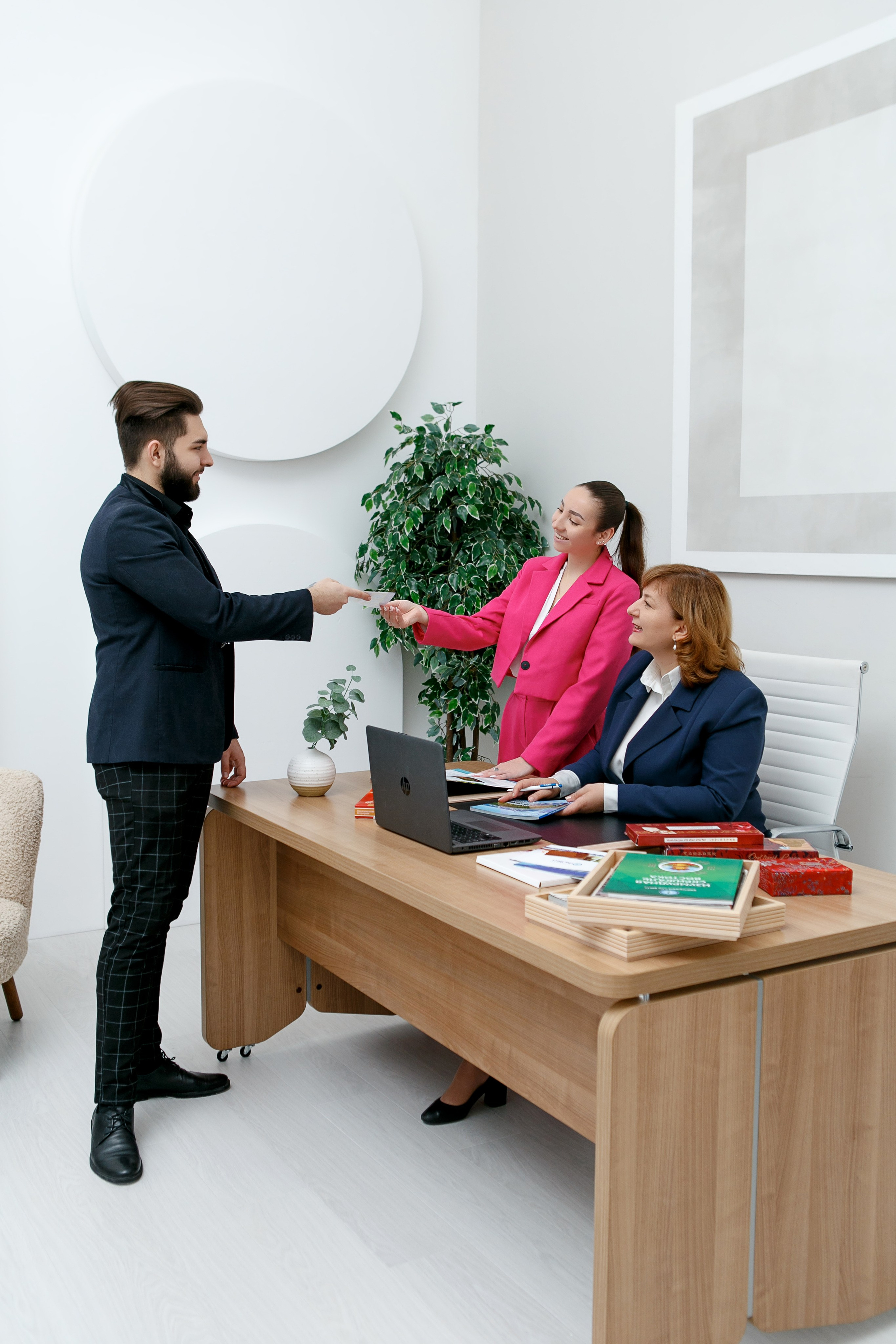 Корпорация LiVest. Контент фотограф, съемка для маркетплейсов, фуд съемка и репортажи в Новосибирске Ралия Галеева