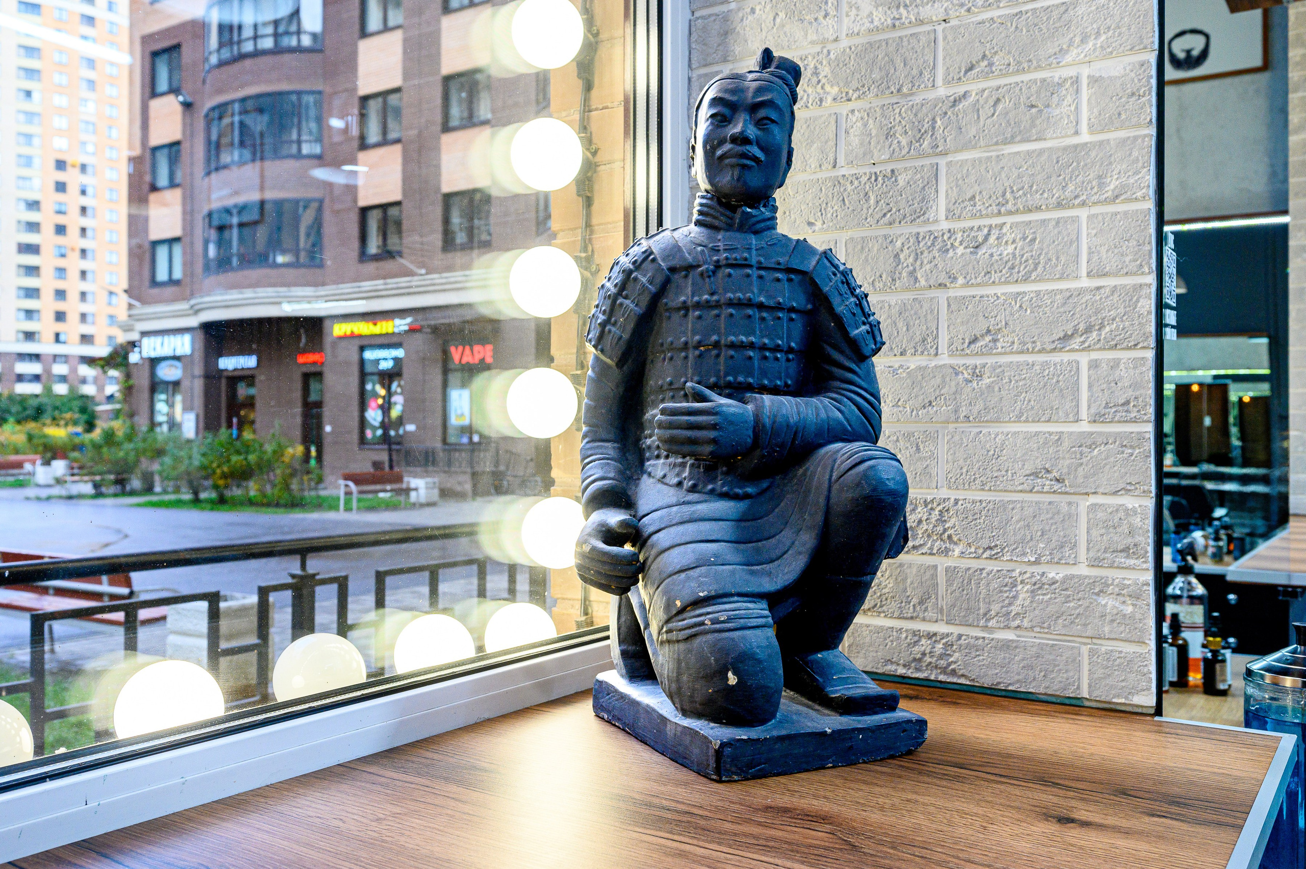 Студия стрижки TOPHAIR. Интерьерный фотограф. Фото- видеосъемка недвижимости Санкт-Петербург