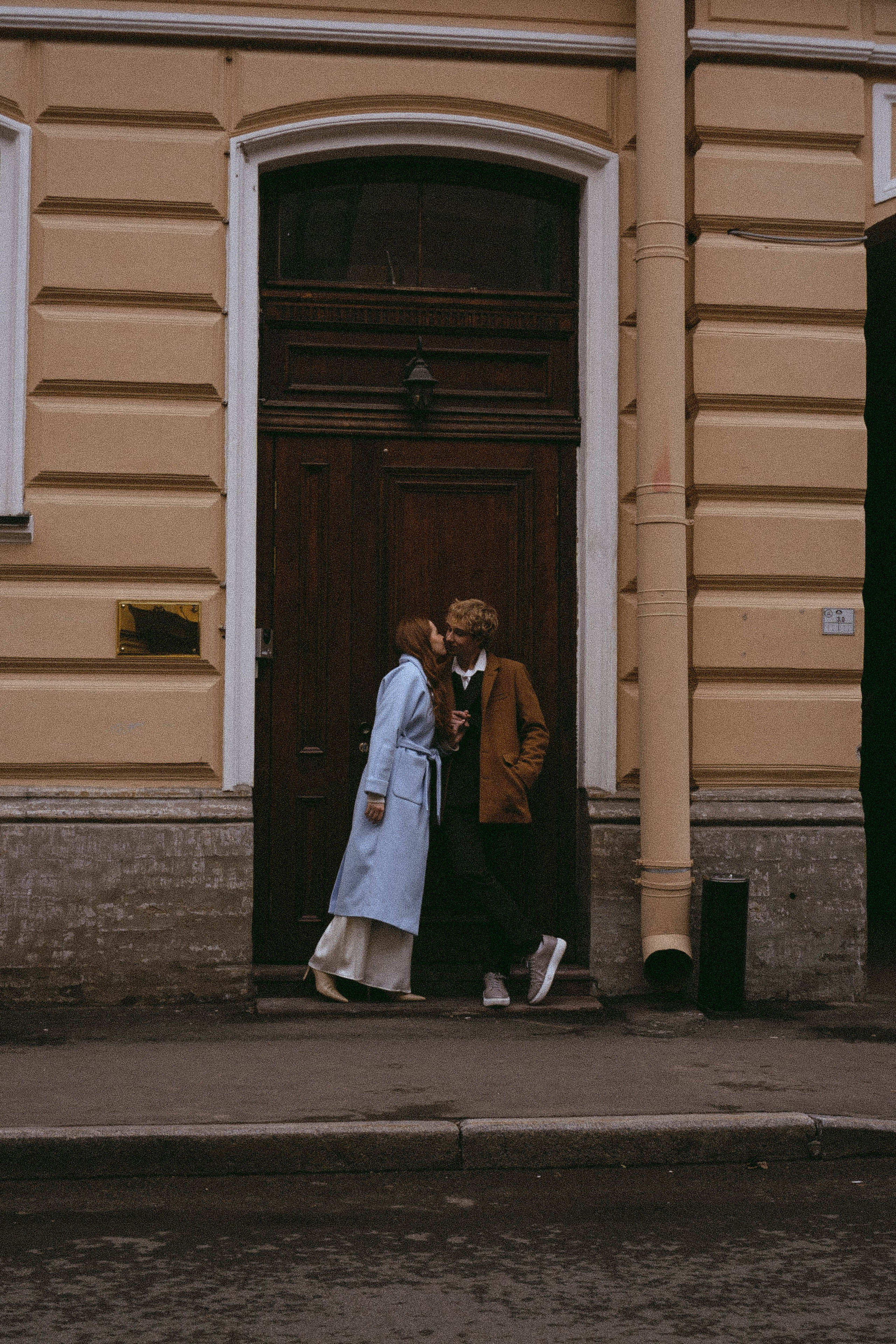 СВАДЕБНАЯ СЬЕМКА В ОТЕЛЕ. СБОРЫ ЖЕНИХА И НЕВЕСТЫ И ТАКЖЕ ТОР И ПОДГОТОВКА К ПРОГУЛКЕ И ПРОГУЛКА ПО ПЕТРОГРАДКЕ. Профессиональный фотограф, Санкт-Петербург — Виктория Богомолова