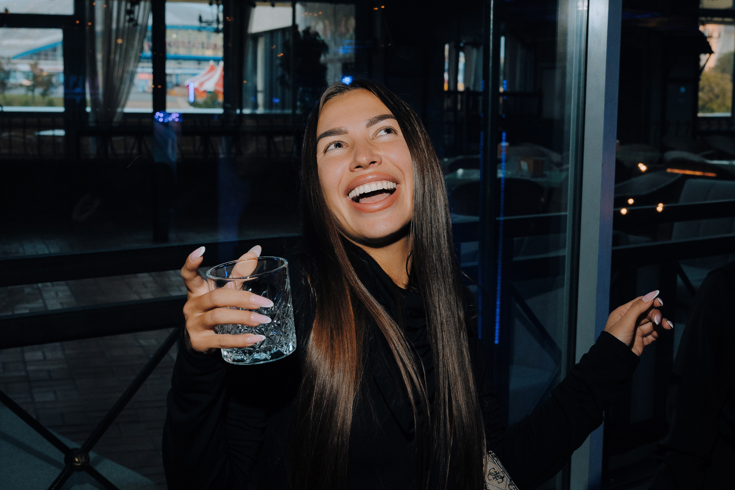 20 ЛЕТ МЕГАПОЛИС ЧЕЛЯБИНСК ХЕДЛАЙНЕР ЕЛКА. Репортажный фотограф Зуев Роман г. Челябинск