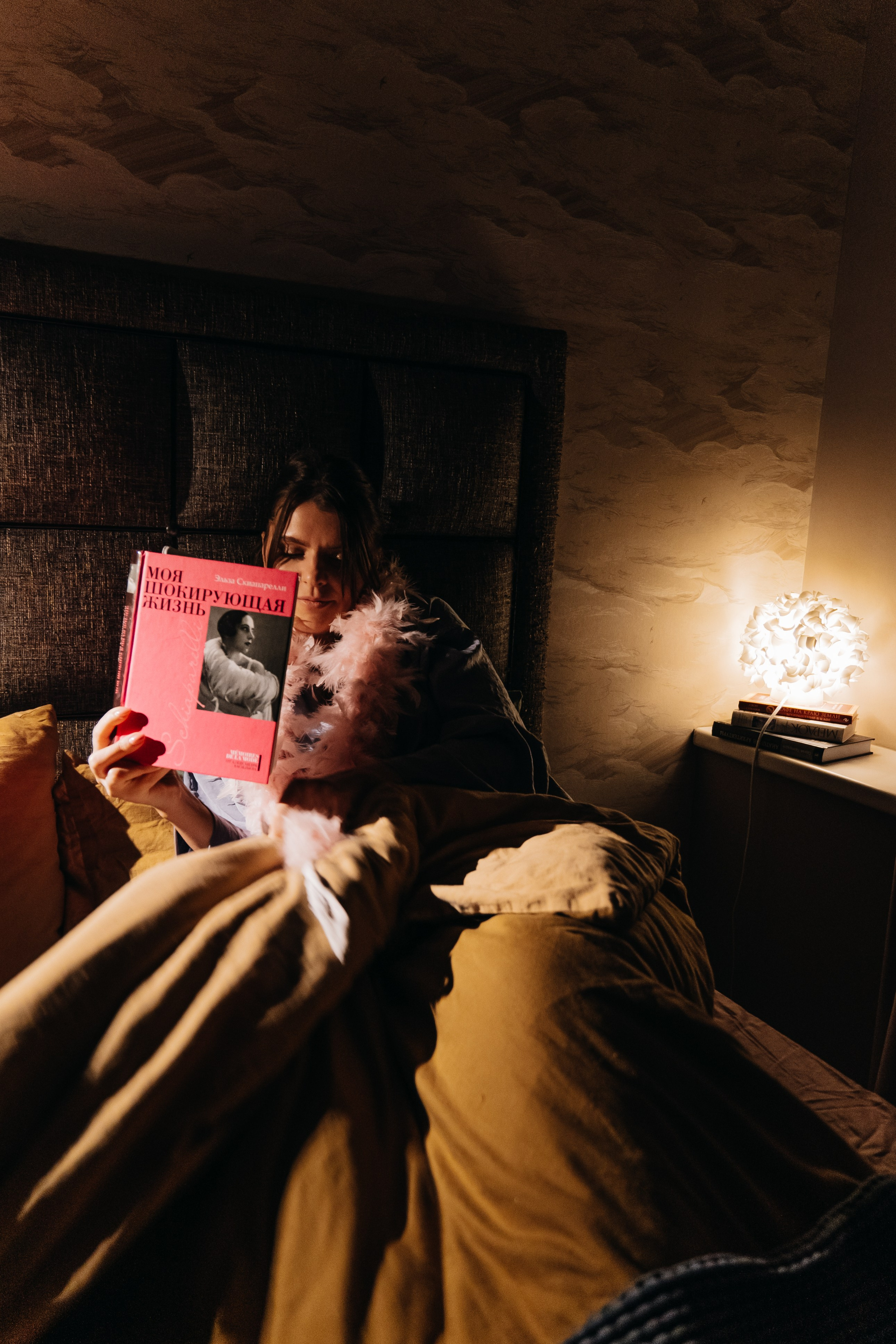 Книги/предметка. Контент-съёмка и бизнес-портреты в Москве. Виктория Кулюкина