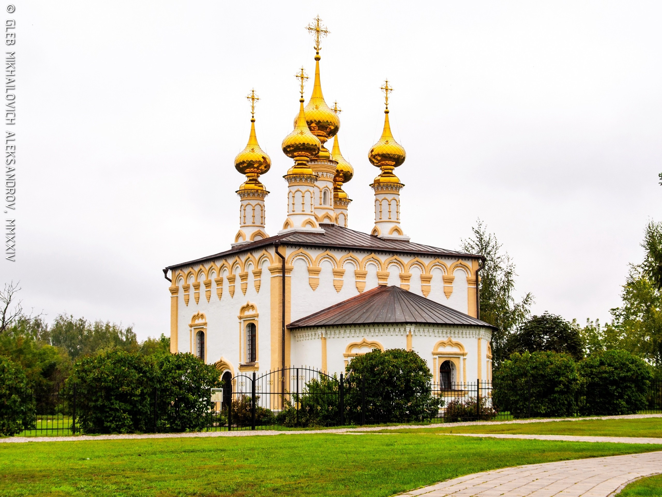 Соборы, церкви, часовни. Зодчество
