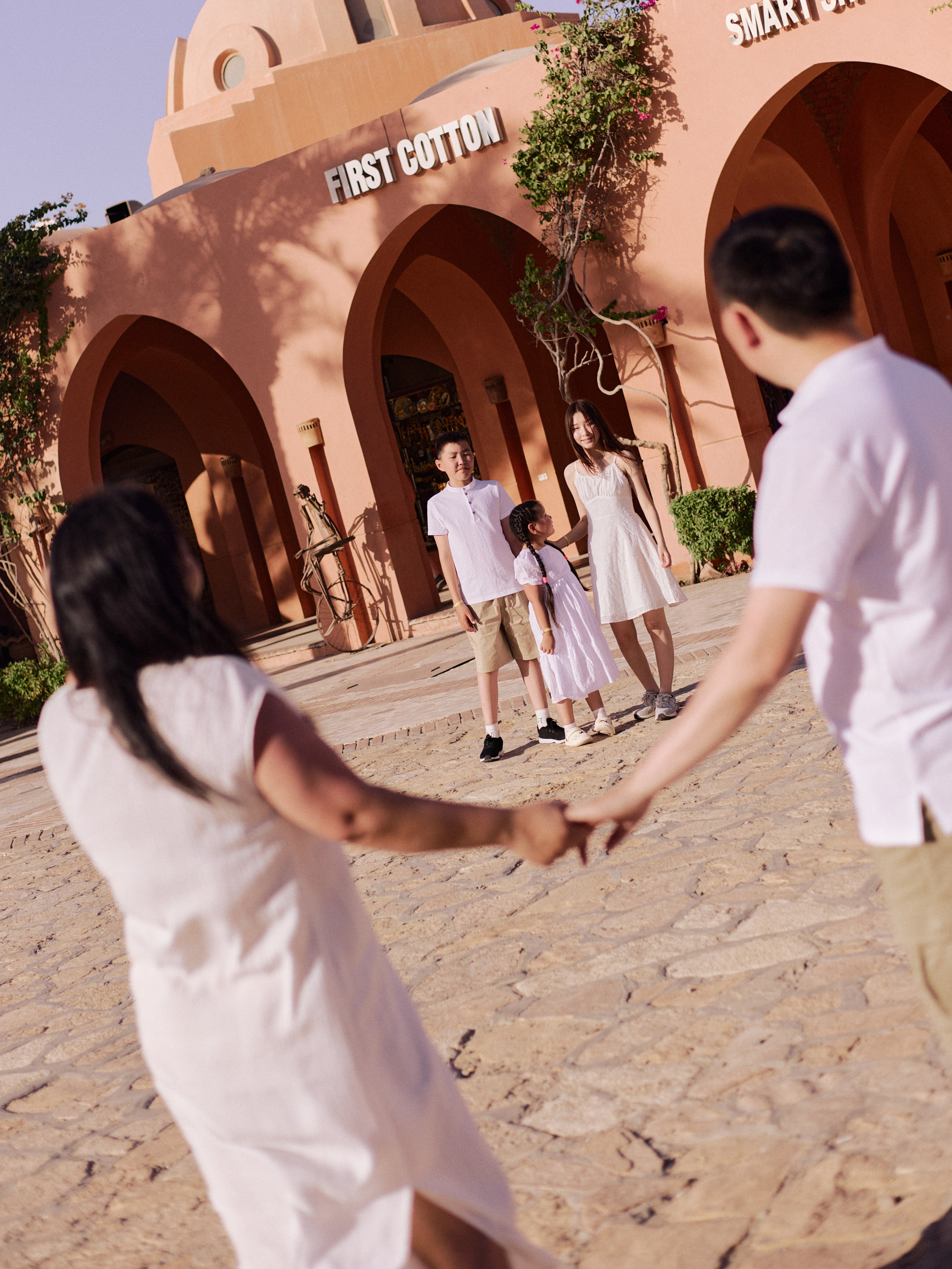 Для семейной съёмки. Jorgis Talè — photographer, kind person, teacher of arts and other mag