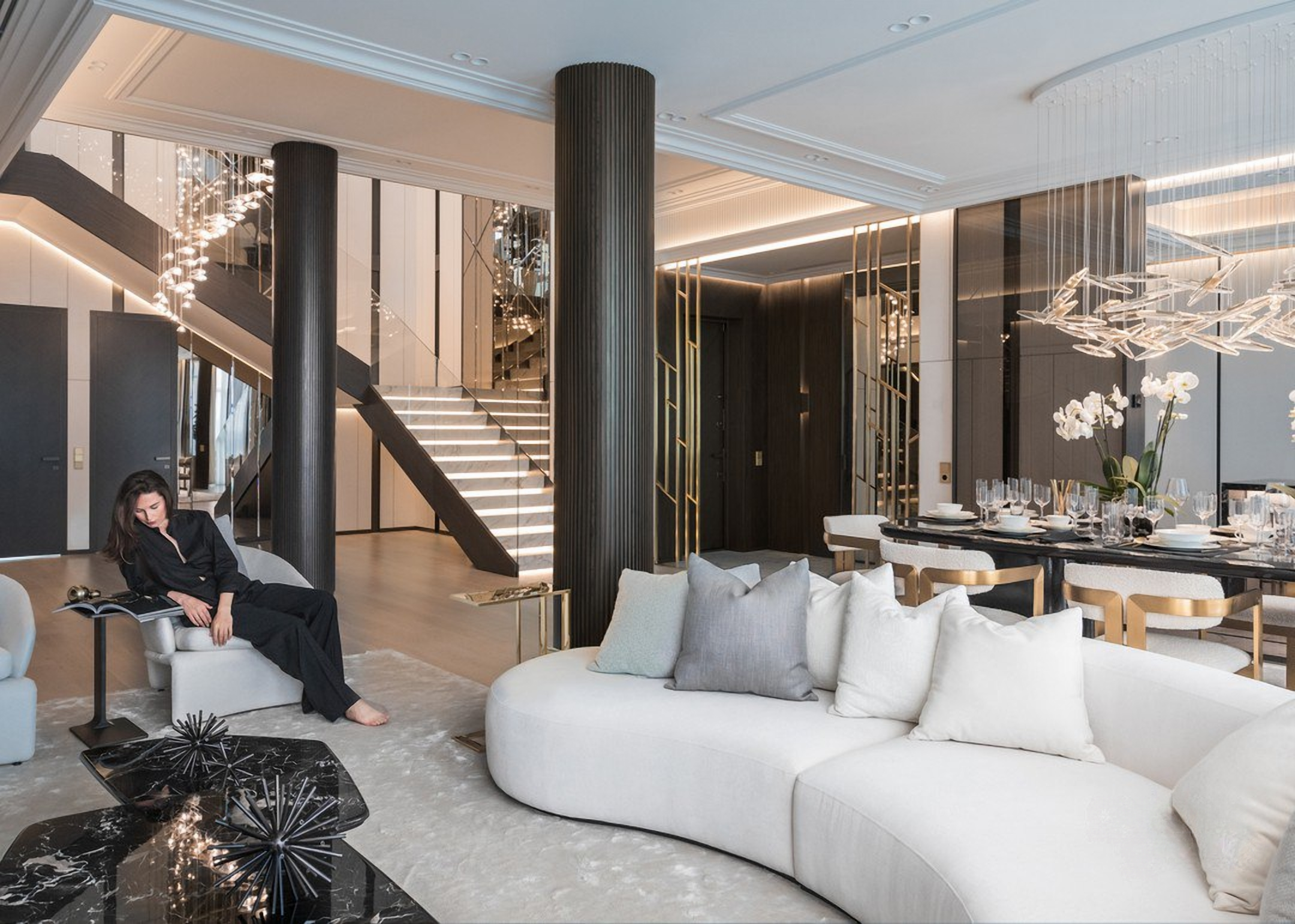 Гостиная-столовая с лестничным маршем  — проект в современном стиле, дизайн Валери Котович