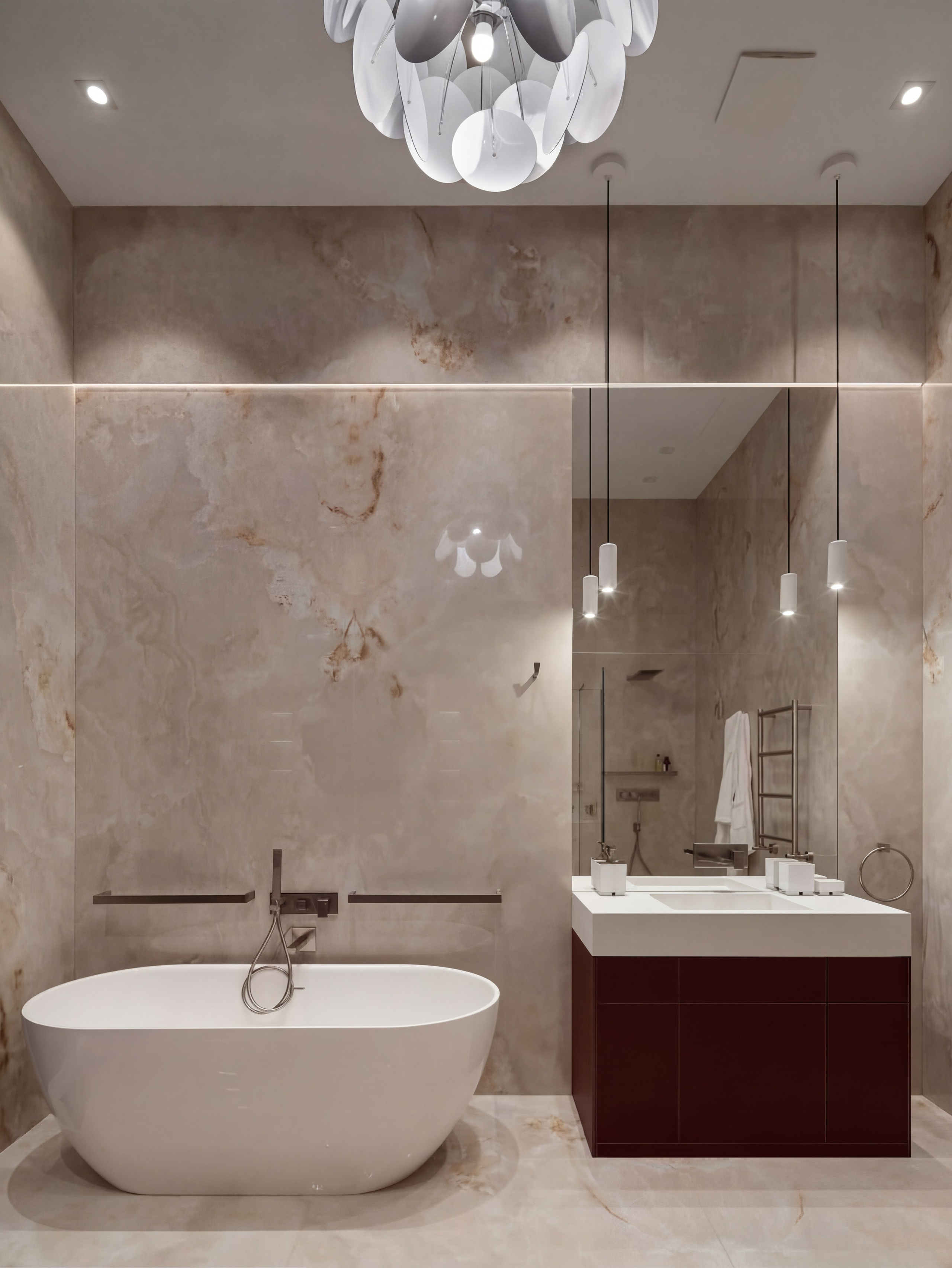 Дизайн ванной от Валерии Котович: отделка стен и пола глянцевым ониксом, отдельно стоящая ванна, тумба винного цвета с белой раковиной и дизайнерская люстра в современном интерьере.