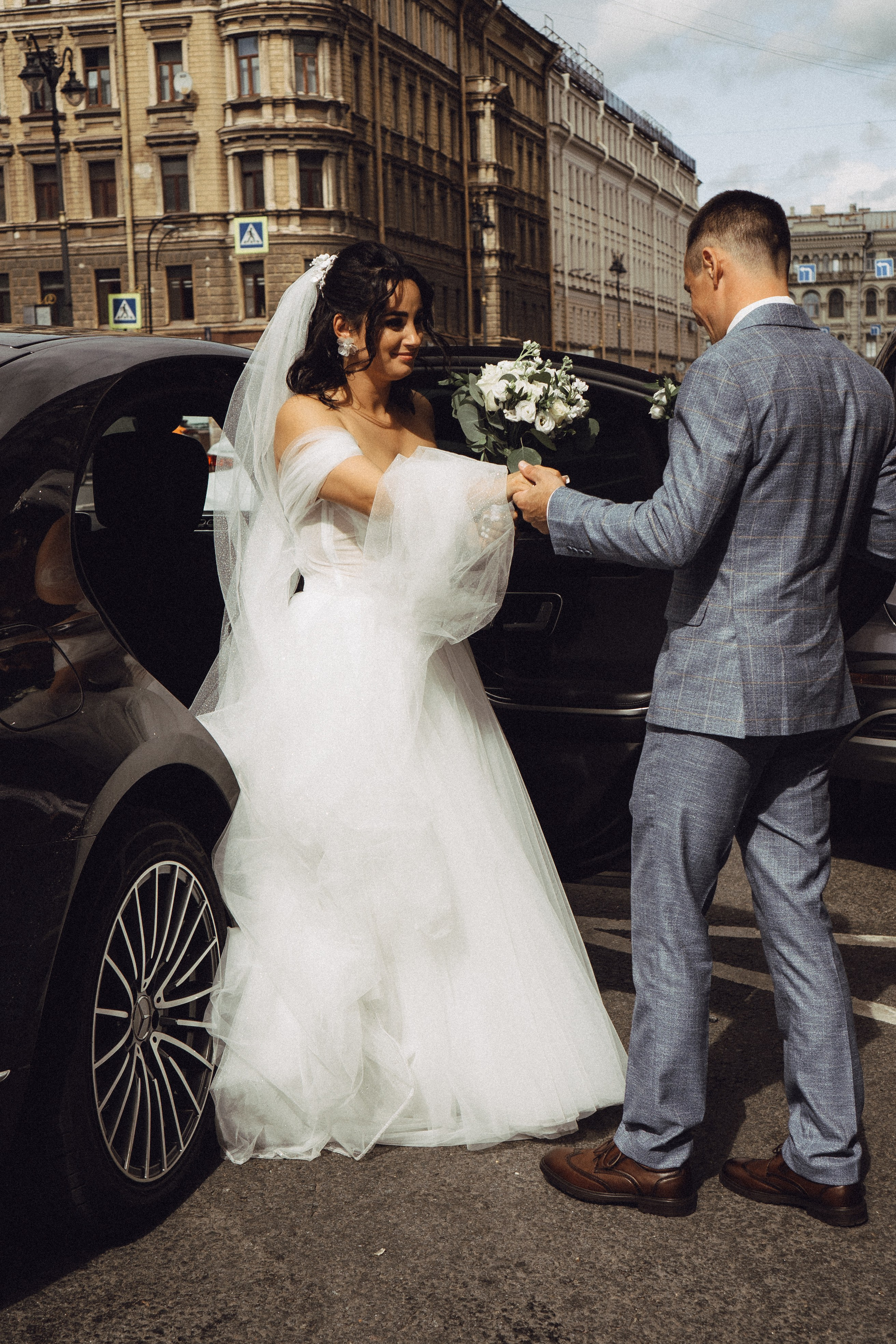 СВАДЕБНАЯ ПРОГУЛКА РЕСТОРАН МЫ ЖЕ НА ТЫ И ФОТОСЕССИИЯ С АВТОМОБИЛЕМ. Профессиональный фотограф, Санкт-Петербург — Виктория Богомолова
