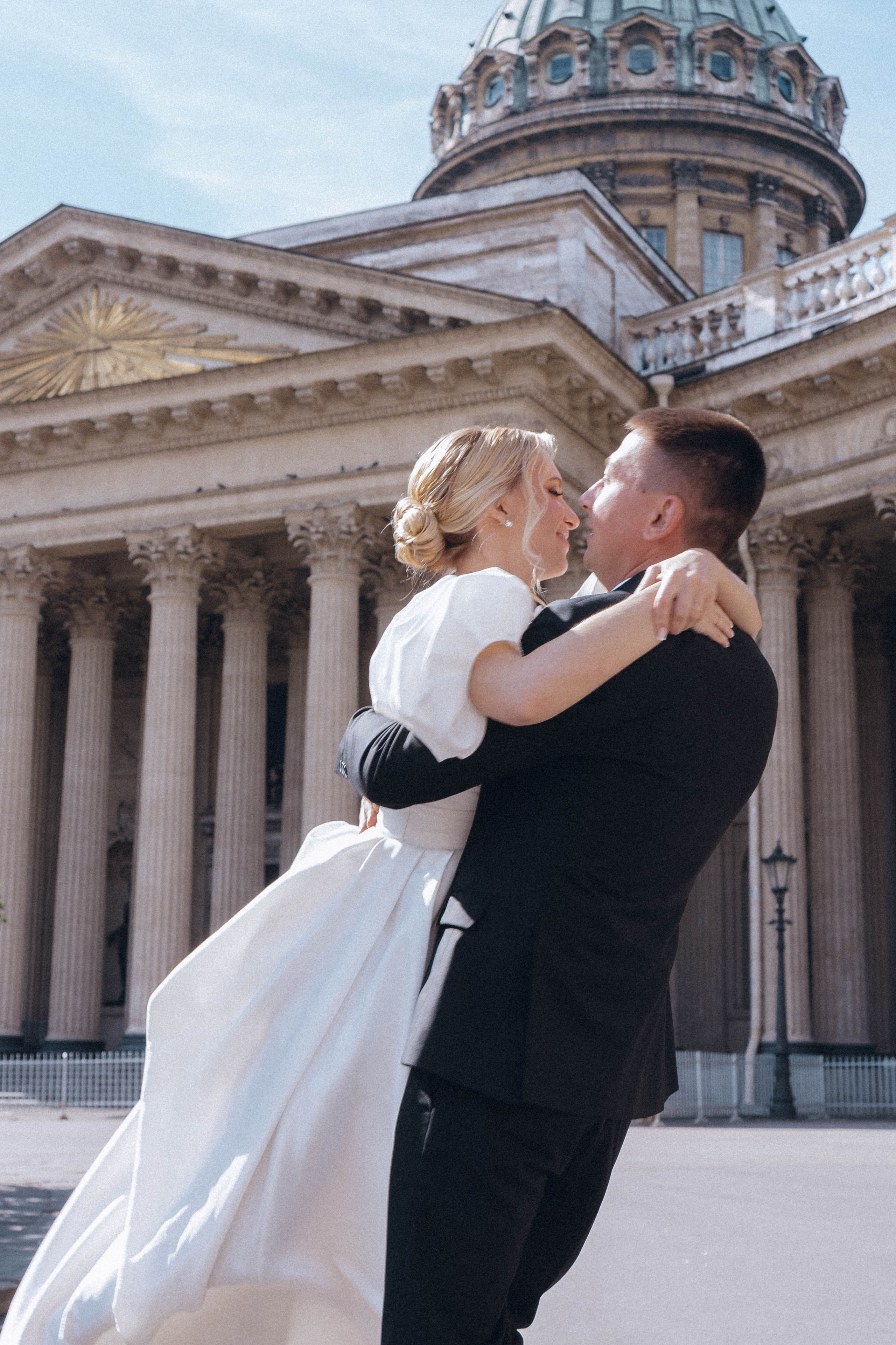 СВАДЕНБНАЯ СЬЕМКА НА КАТЕРЕ ПО КАНАЛАМ САНКТ-ПЕТЕРБУРГА И В АКВАТОРИИ НЕВЫ. Профессиональный фотограф, Санкт-Петербург — Виктория Богомолова