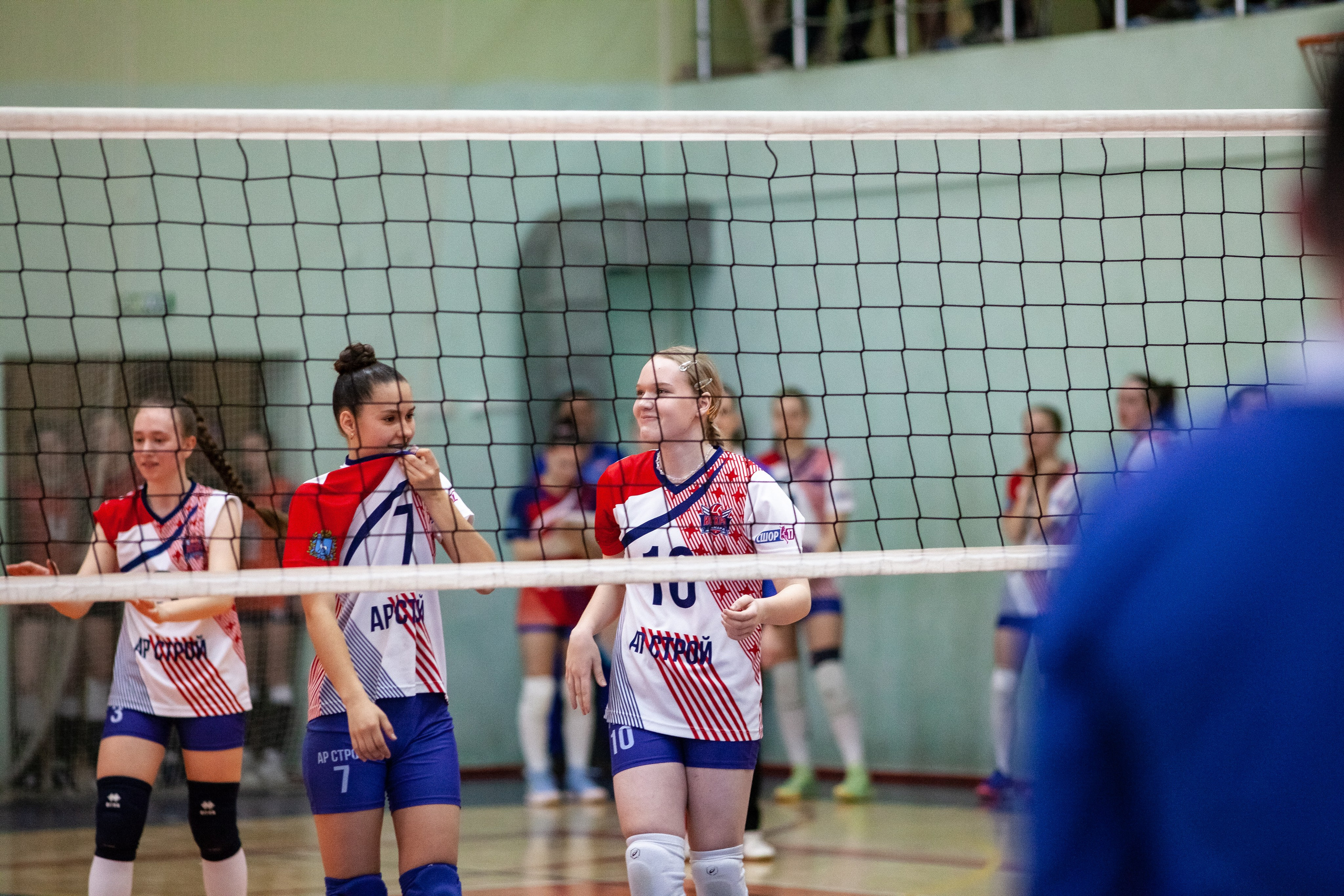 Искра (Самара) — Динамо (Киров). Фотография