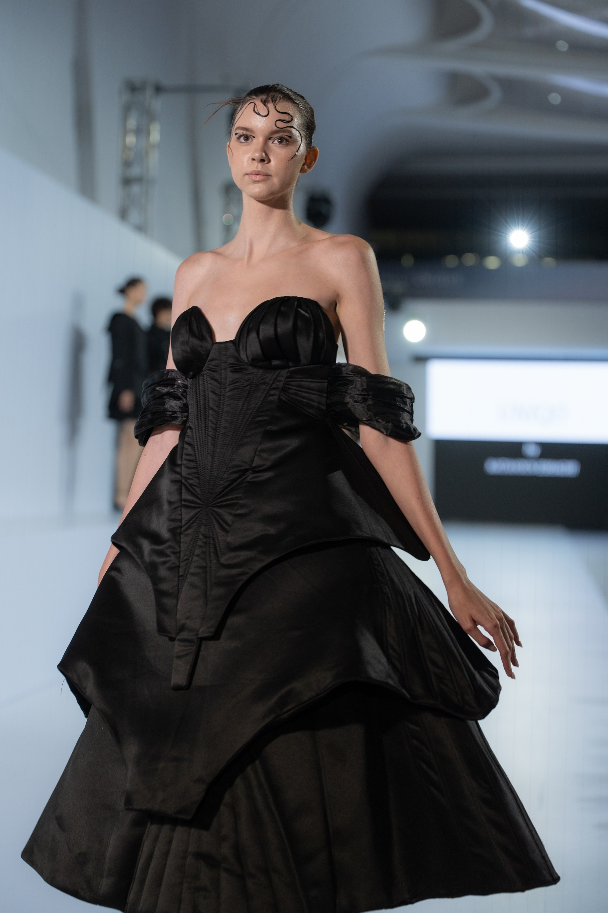 Uniqo by katayoun Eshagi. Сайт Алматинского НЮ АРТ, будуар и фэшн фотографа Дениса Карпенко