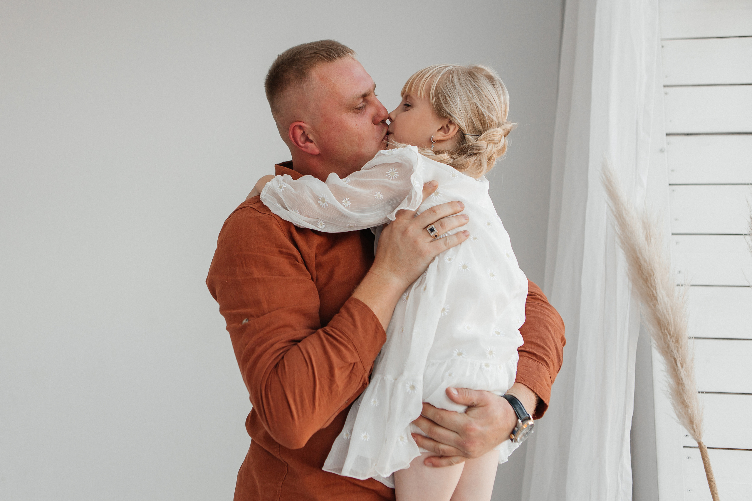 Семейная фотосессия в студии. Дарья Белякова. Свадебный, детский и семейный фотограф в городе Бийск