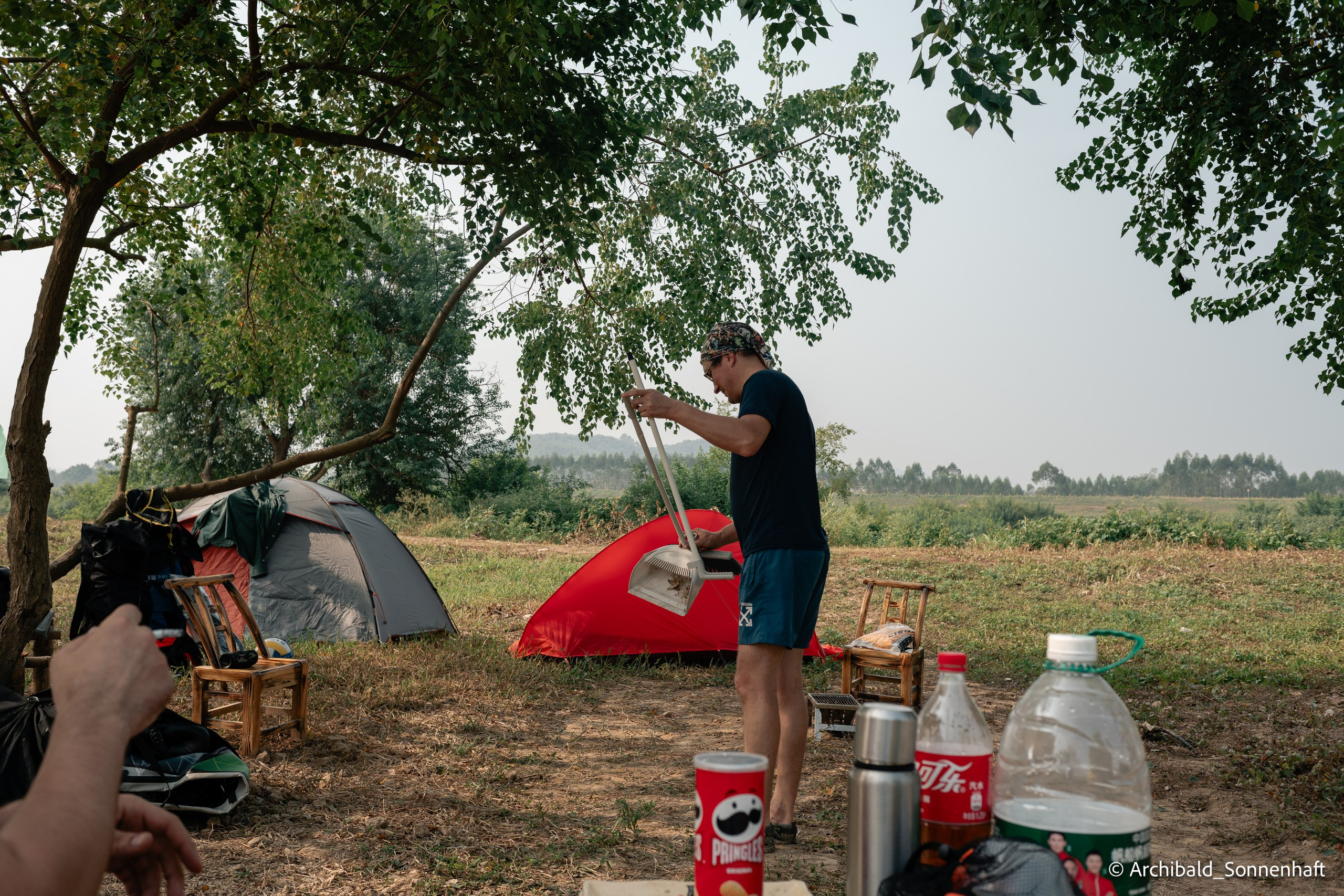 Weekend kayaking trip. Photographer in Guangzhou, China. Archibald Sonnenhaft