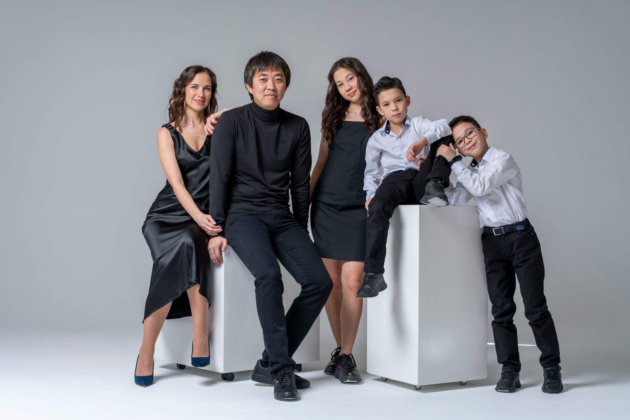 Полина, Павел, Арина, Арсений и Александр. Главная