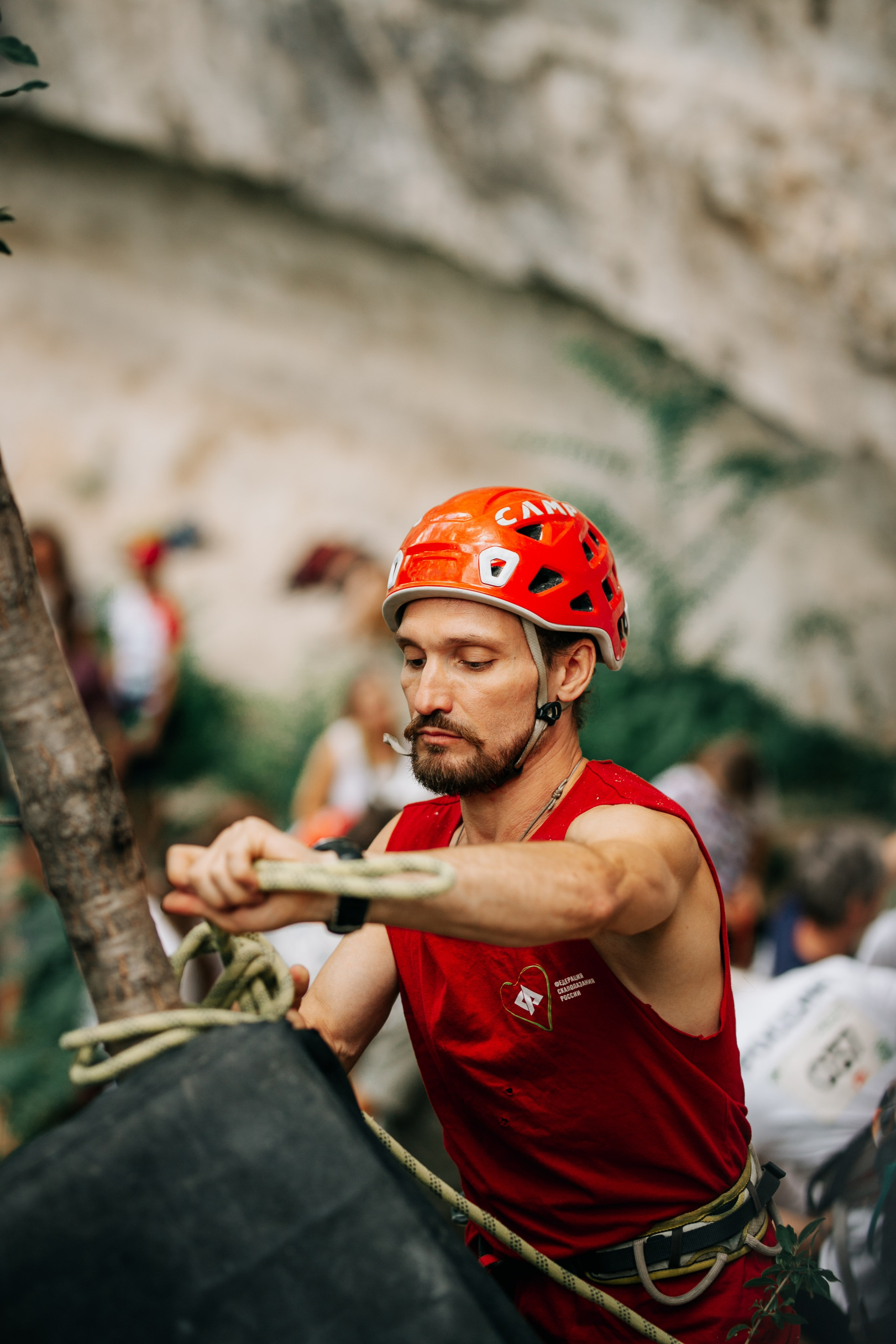 Соревнования по скалолазанию. Фотограф в Крыму